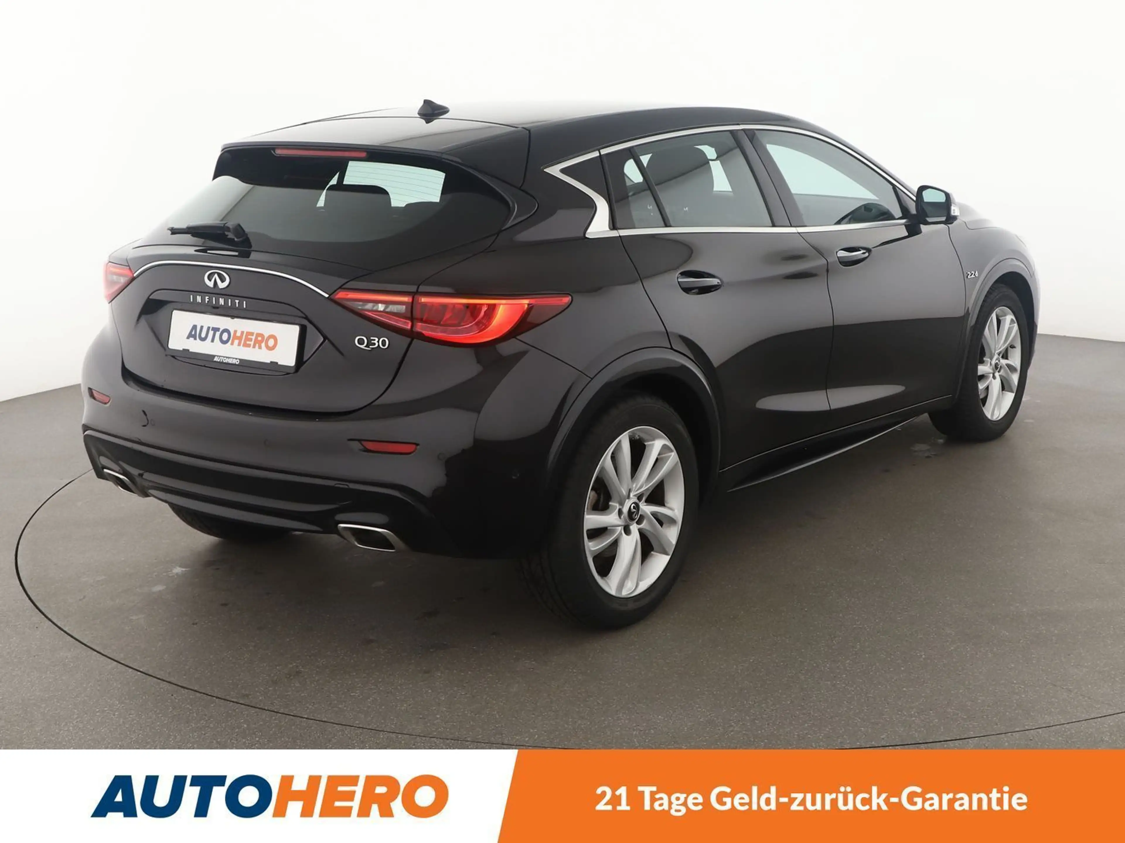 Infiniti Q30 2.2 Diesel Aut.*NAVI*XENON*360*TEMPO* — photo 6