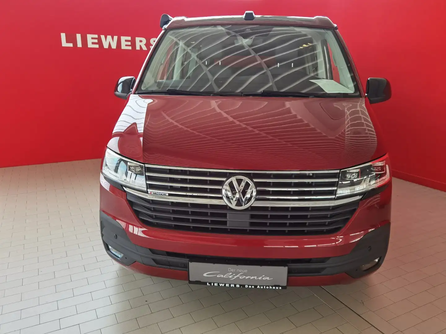 Volkswagen T6.1 California VW T6.1 California Ocean Edition TDI 4MOTION Rood - 2