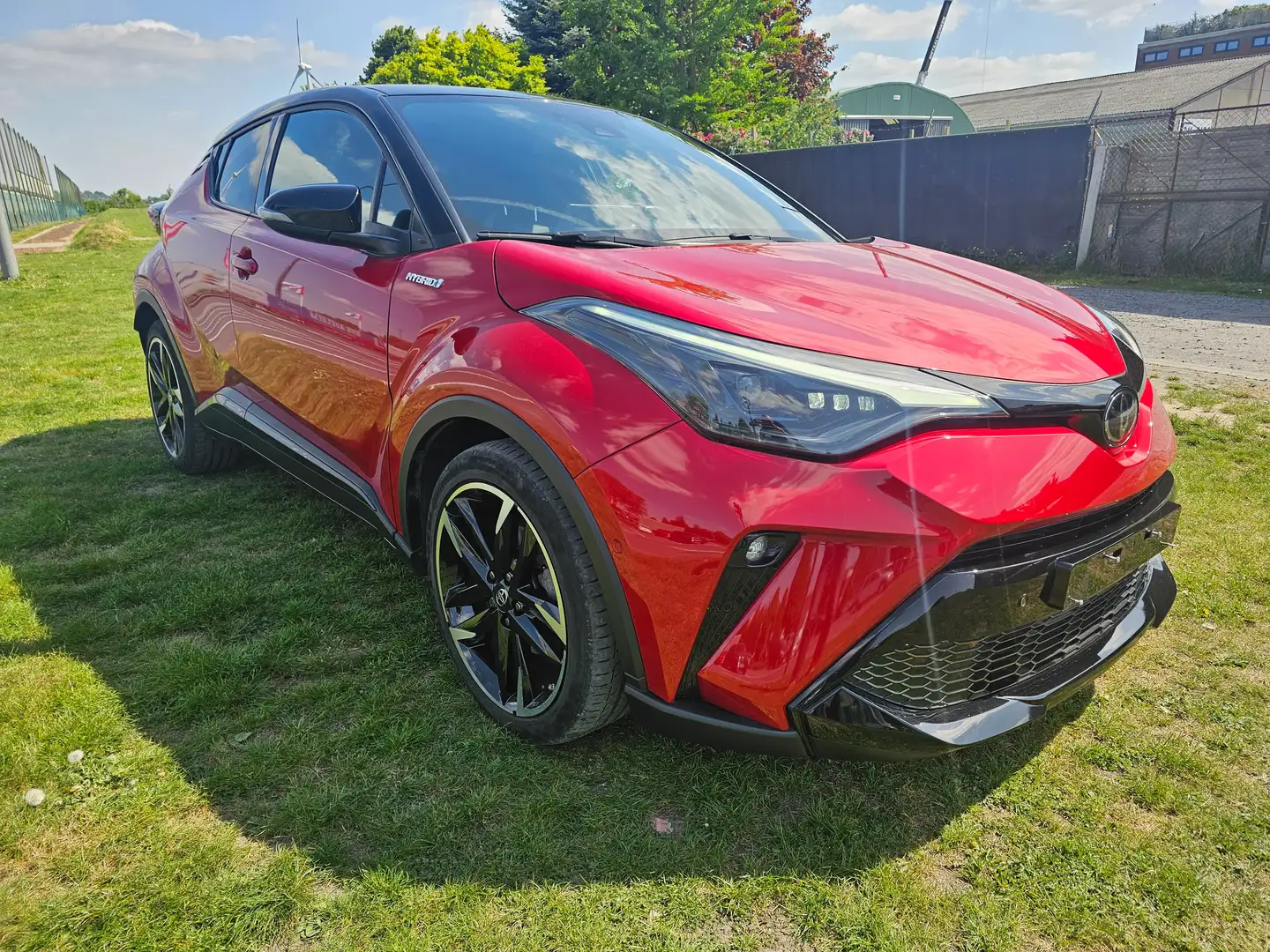 Toyota C-HR 2.0i VVT-i Hybrid GR Sport E-CVT Rouge - 1
