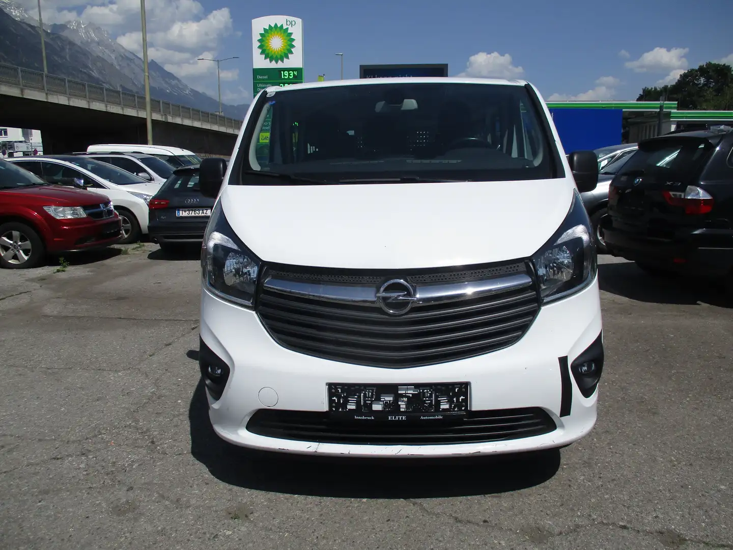 Opel Vivaro 9-SITZER  mit Rampe Weiß - 2