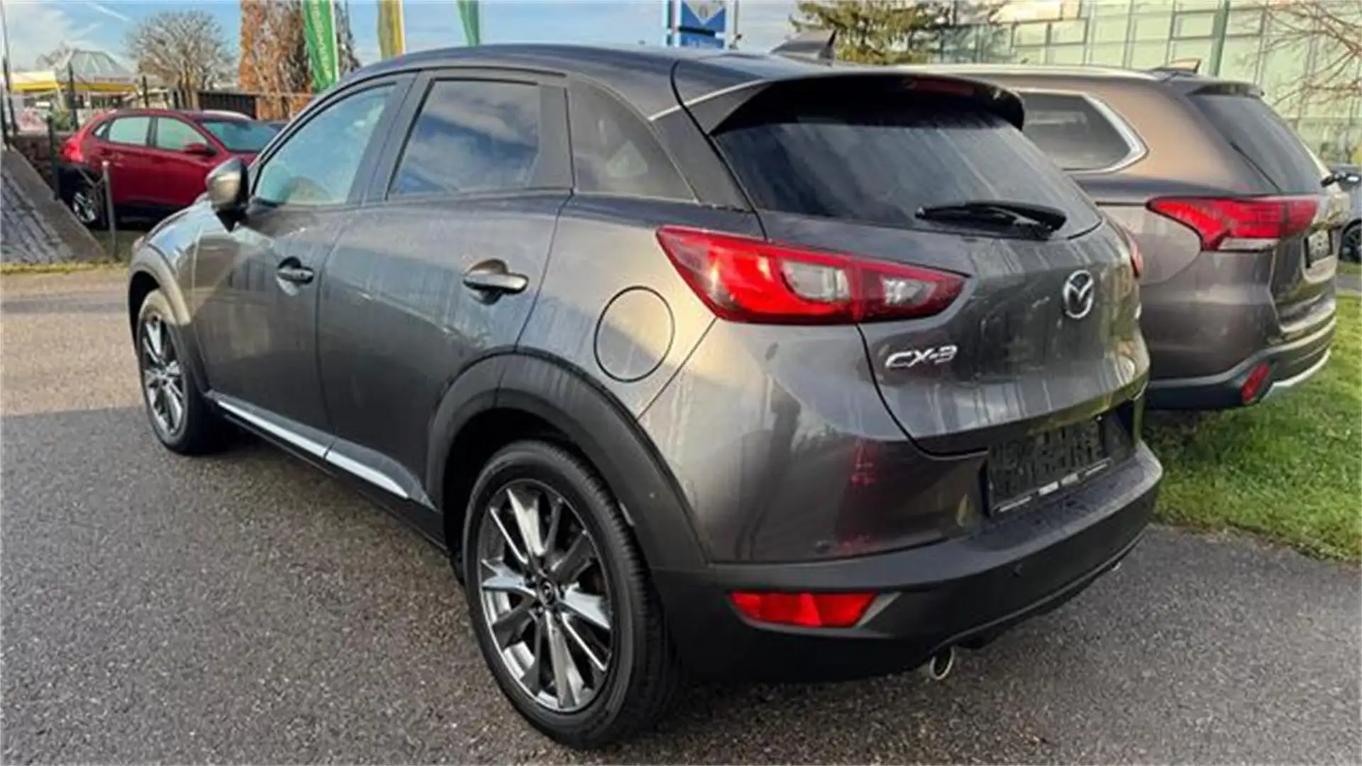 Mazda CX-3 G120 Takumi mit Lederausstattung Grau - 2