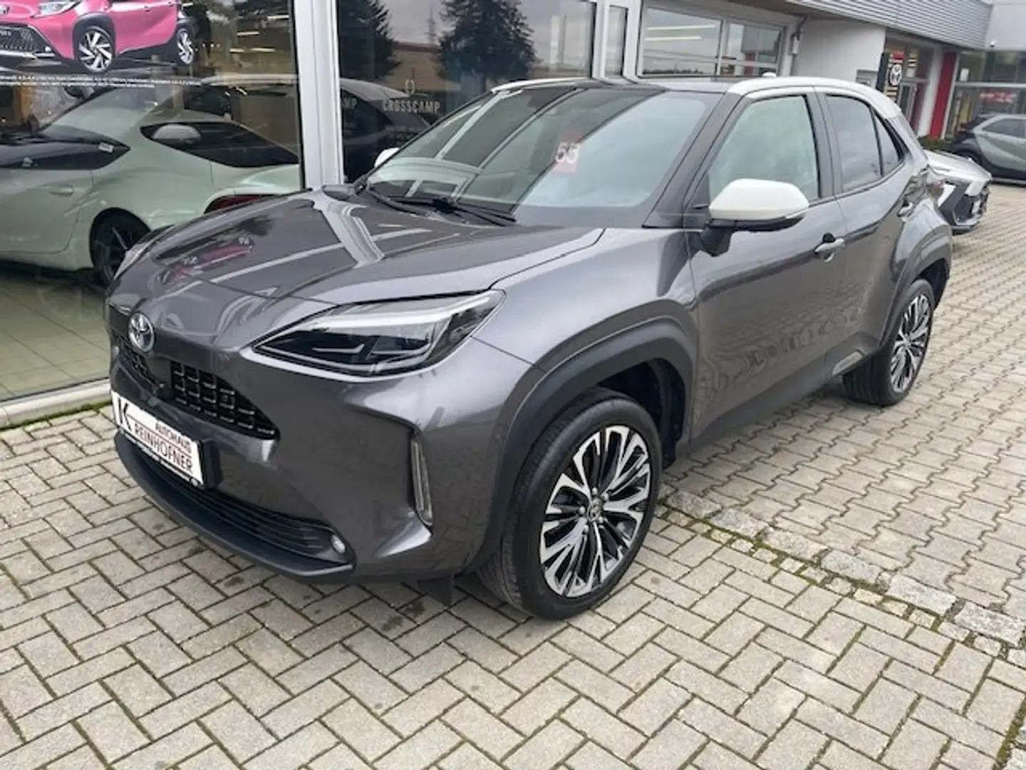 Toyota Yaris Cross Hybrid 1.5 VVT-i Elegant *VISION+AHK+WKR* Grau - 1
