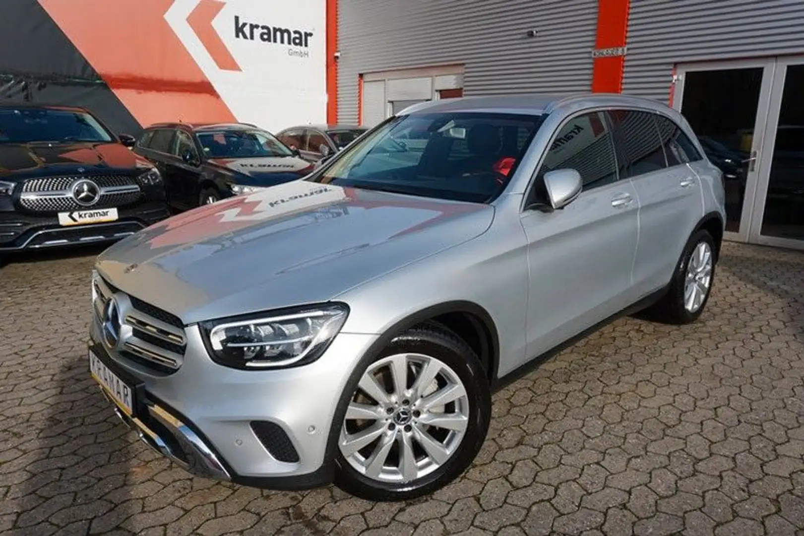 Mercedes-Benz GLC 220 d 9G 4MATIC LED/Navi/Kam Silber - 1