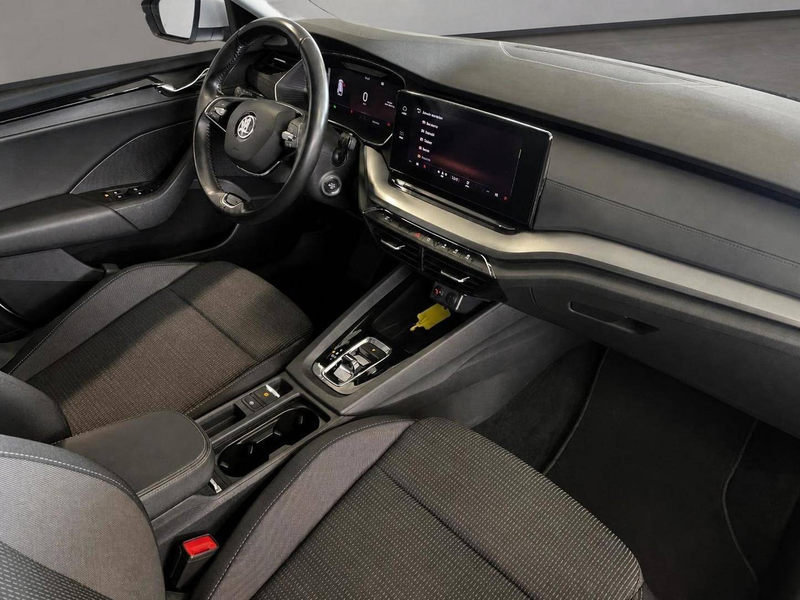 Skoda Octavia Octavia Combi Ambition //Keyless//LED//DAB// — photo 10