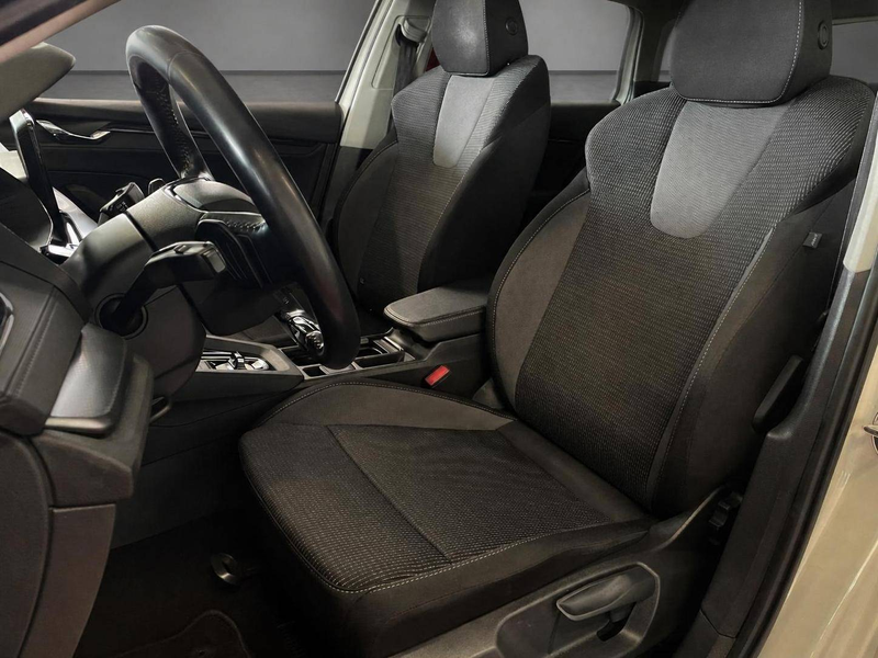 Skoda Octavia Octavia Combi Ambition //Keyless//LED//DAB// — photo 8