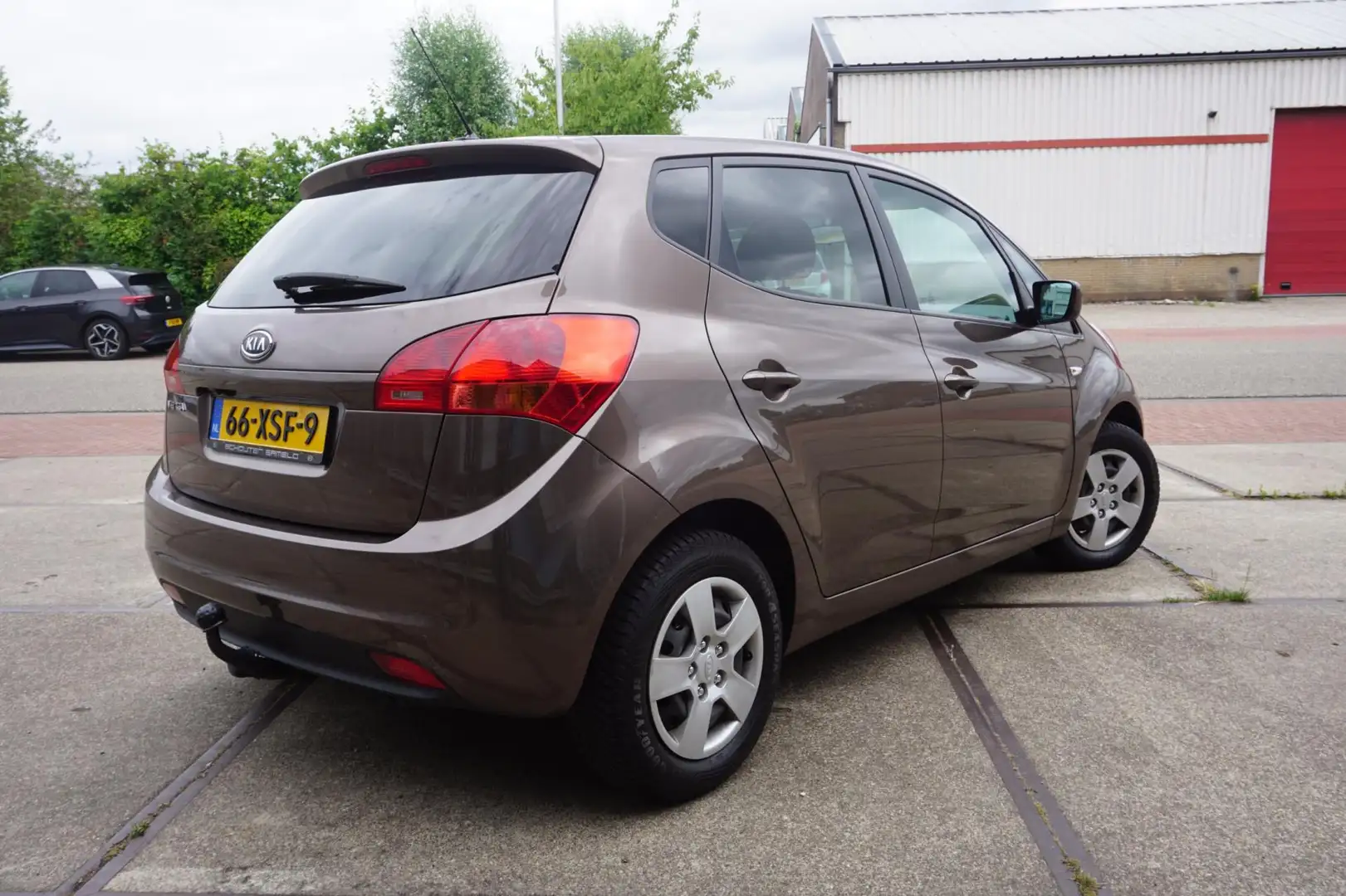 Kia Venga 1.6 CVVT Plus Pack Bruin - 2