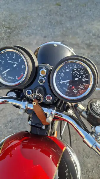 Triumph Bonneville T140V - foto 7