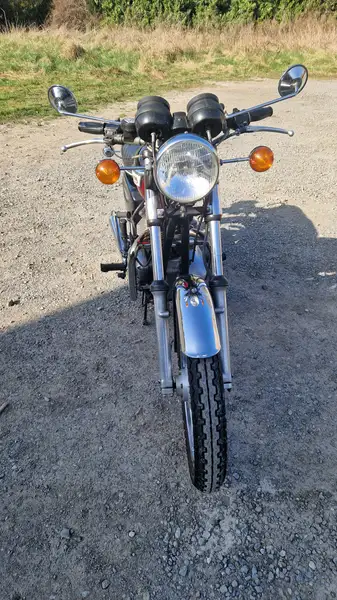 Triumph Bonneville T140V - foto 3