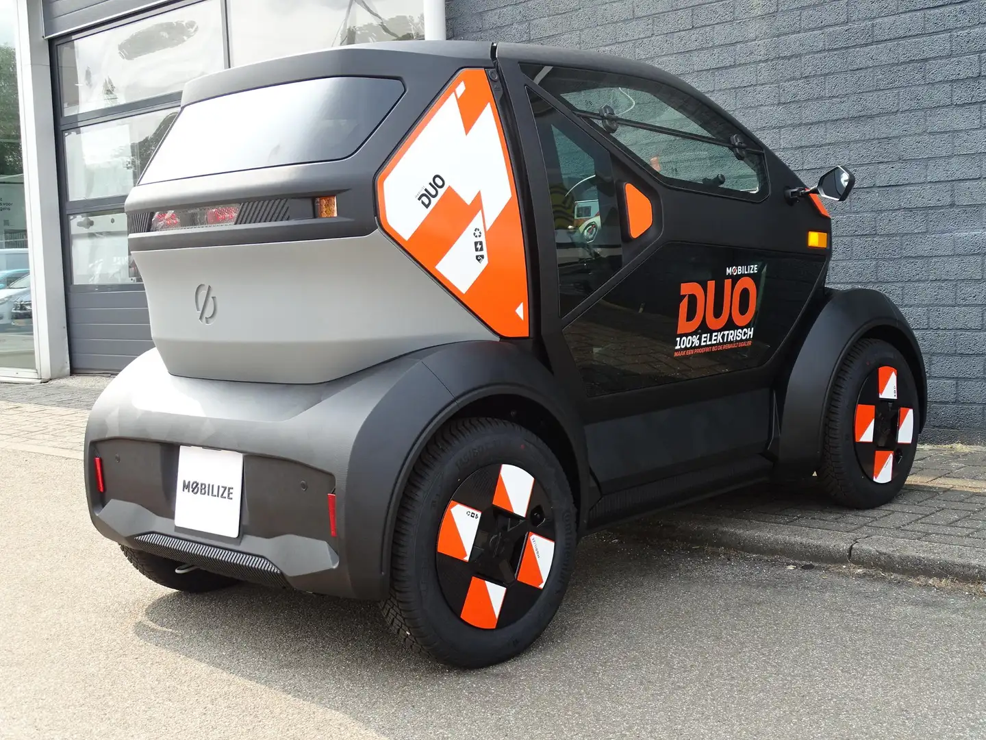 Mobilize 80 Evo PARKEERSENSOREN ACHTER / ALL SEASON BANDEN Zwart - 2
