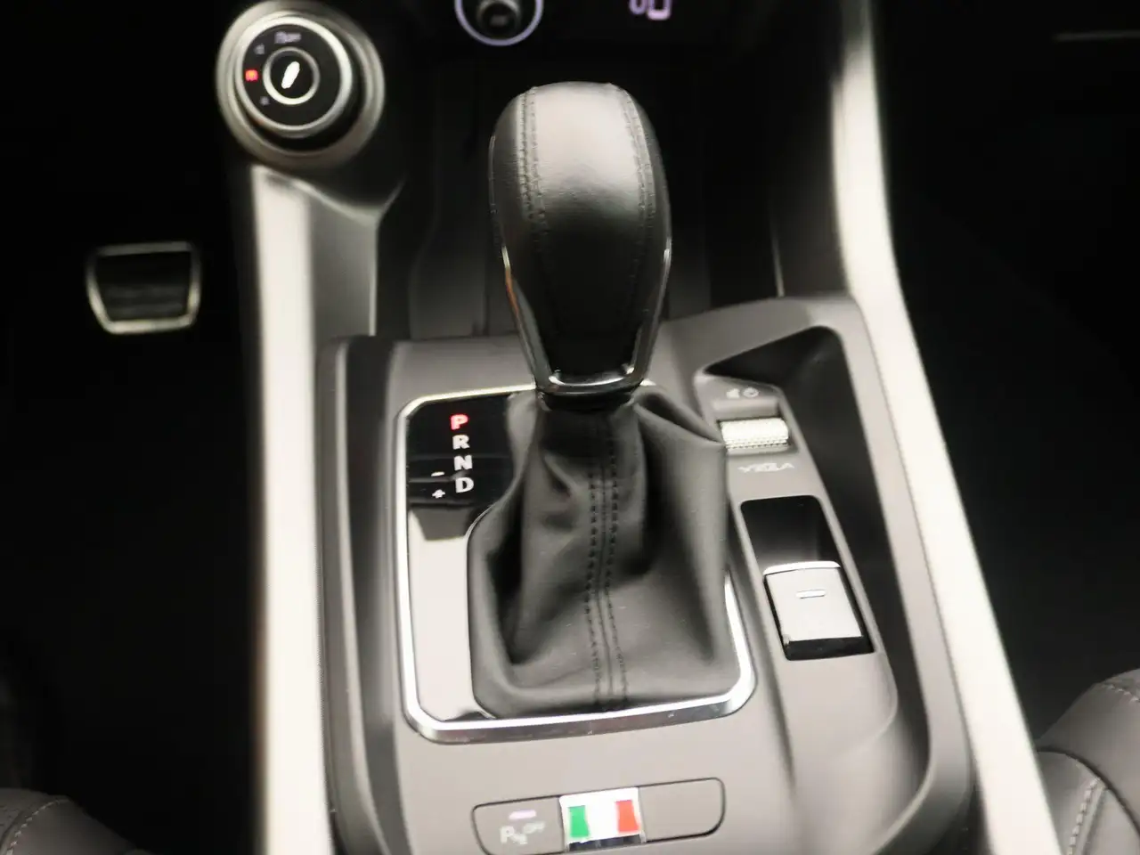 Alfa Romeo Tonale 2024 — фото 11