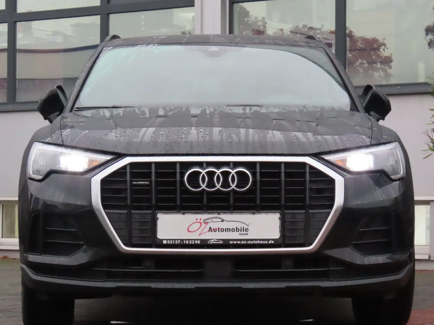 Audi Q3 40 TDI quattro S tronic  Neue Mod.   1-Hd. Black - 2