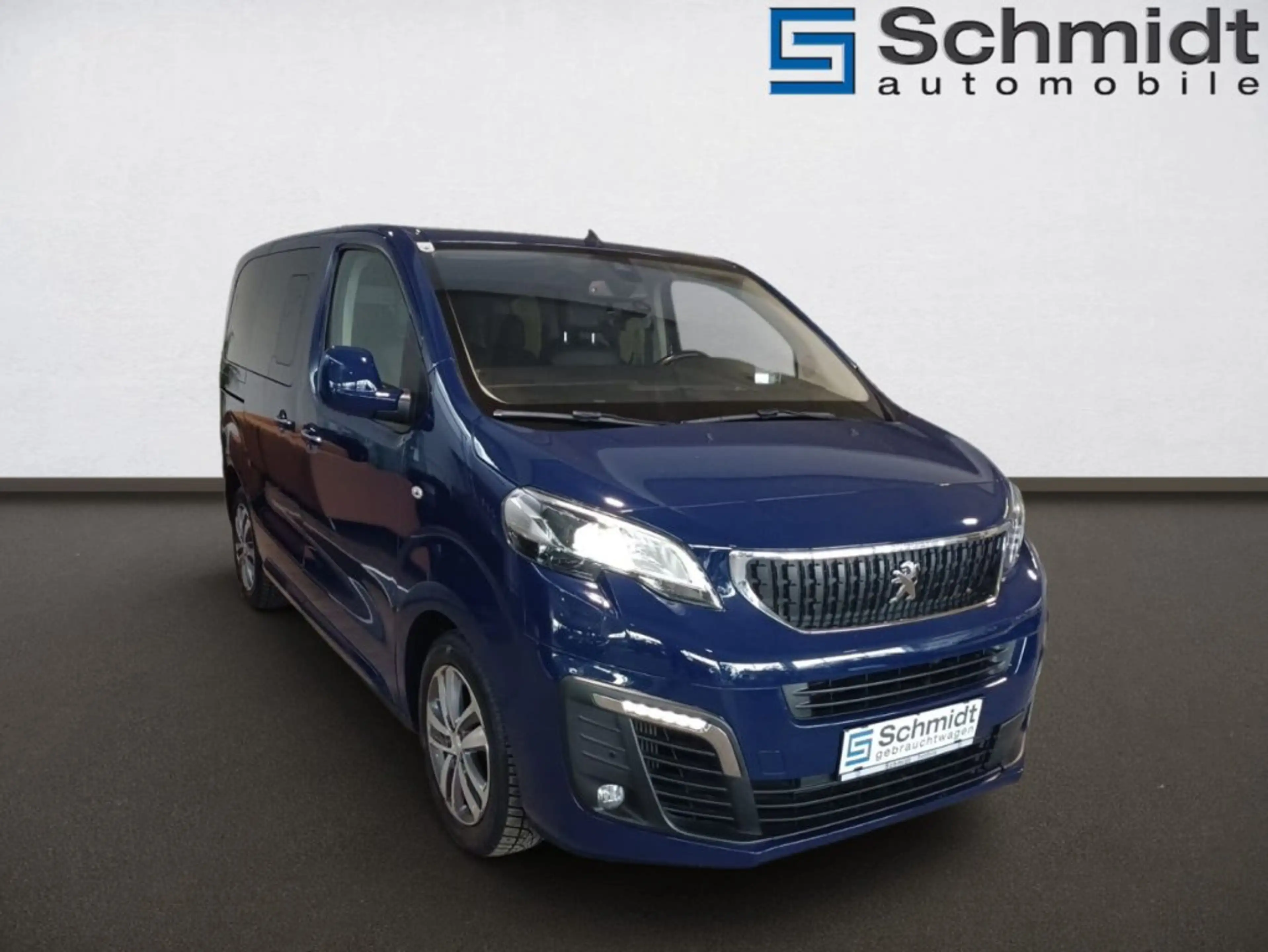 Peugeot Traveller Allure L1 BlueHDI 180 S&S EAT8 — photo 6