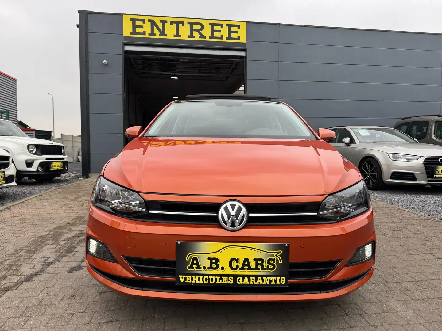 Volkswagen Polo 1.0i *GARANTIE 12MOIS* TOIT OUVRANT,ETC* Orange - 2
