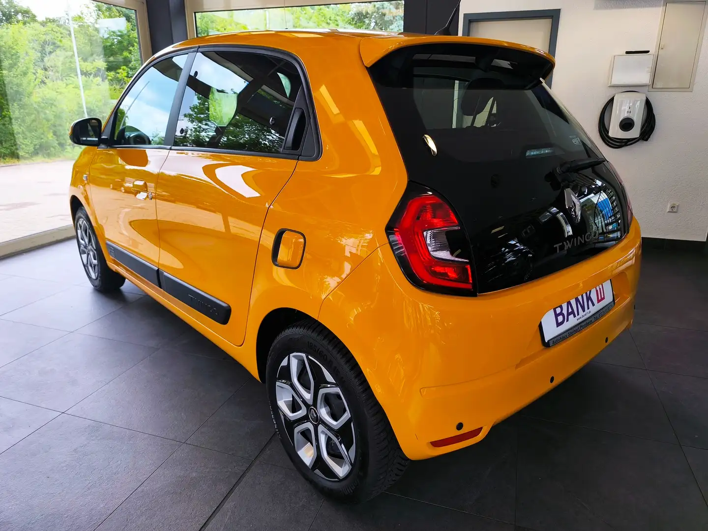Renault Twingo Klima.-Tempom.-Bluet.-Media-Disp.-PDC.-Allwetterr. Orange - 2