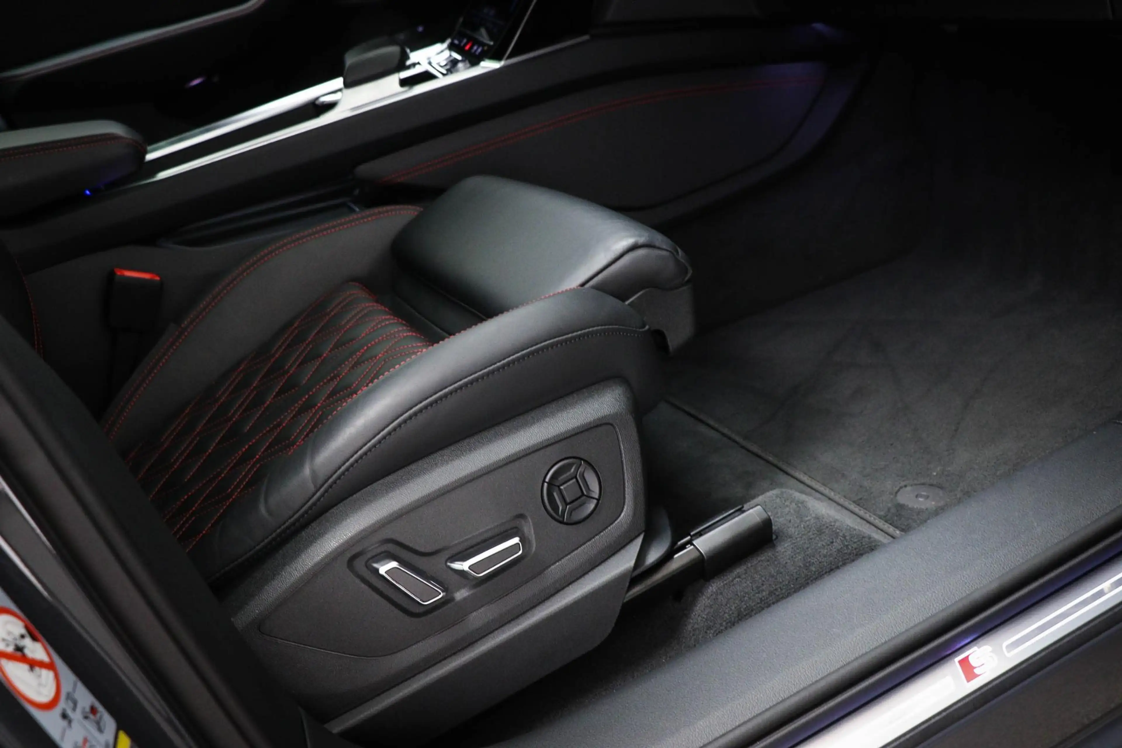 Audi Q8 e-tron 55 quattro Advanced Edition 115 kWh | PANORAMADAK — photo 15