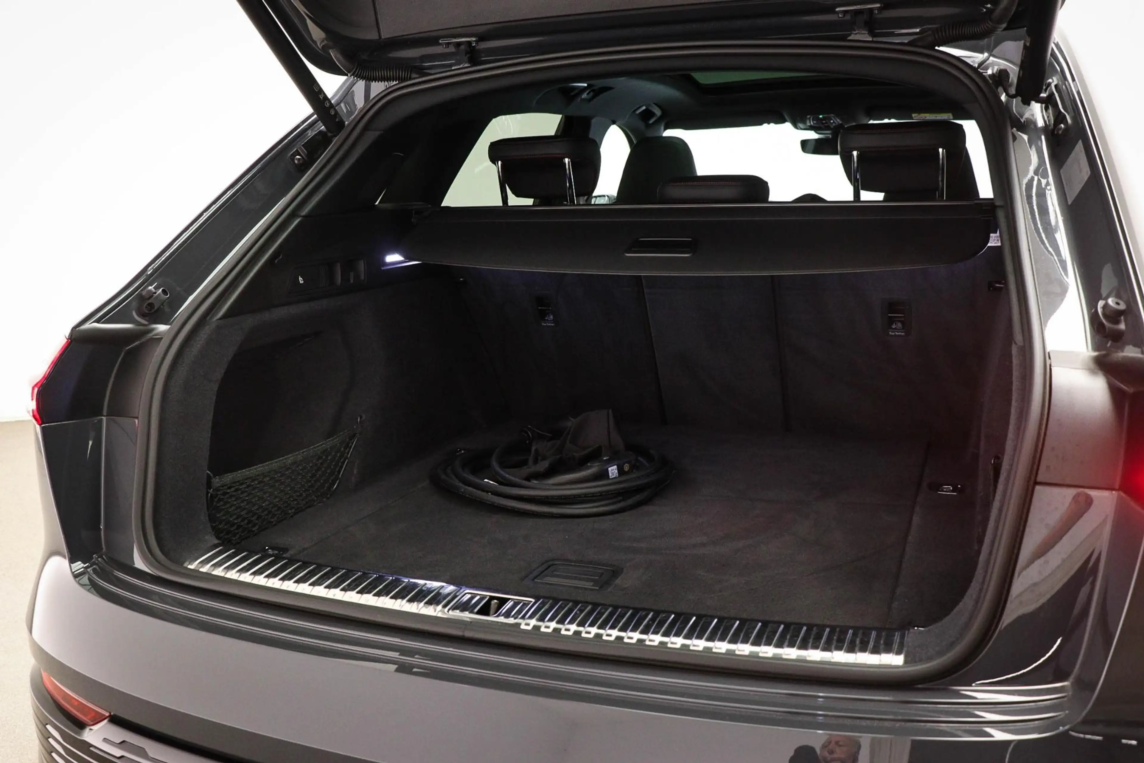 Audi Q8 e-tron 55 quattro Advanced Edition 115 kWh | PANORAMADAK — photo 18