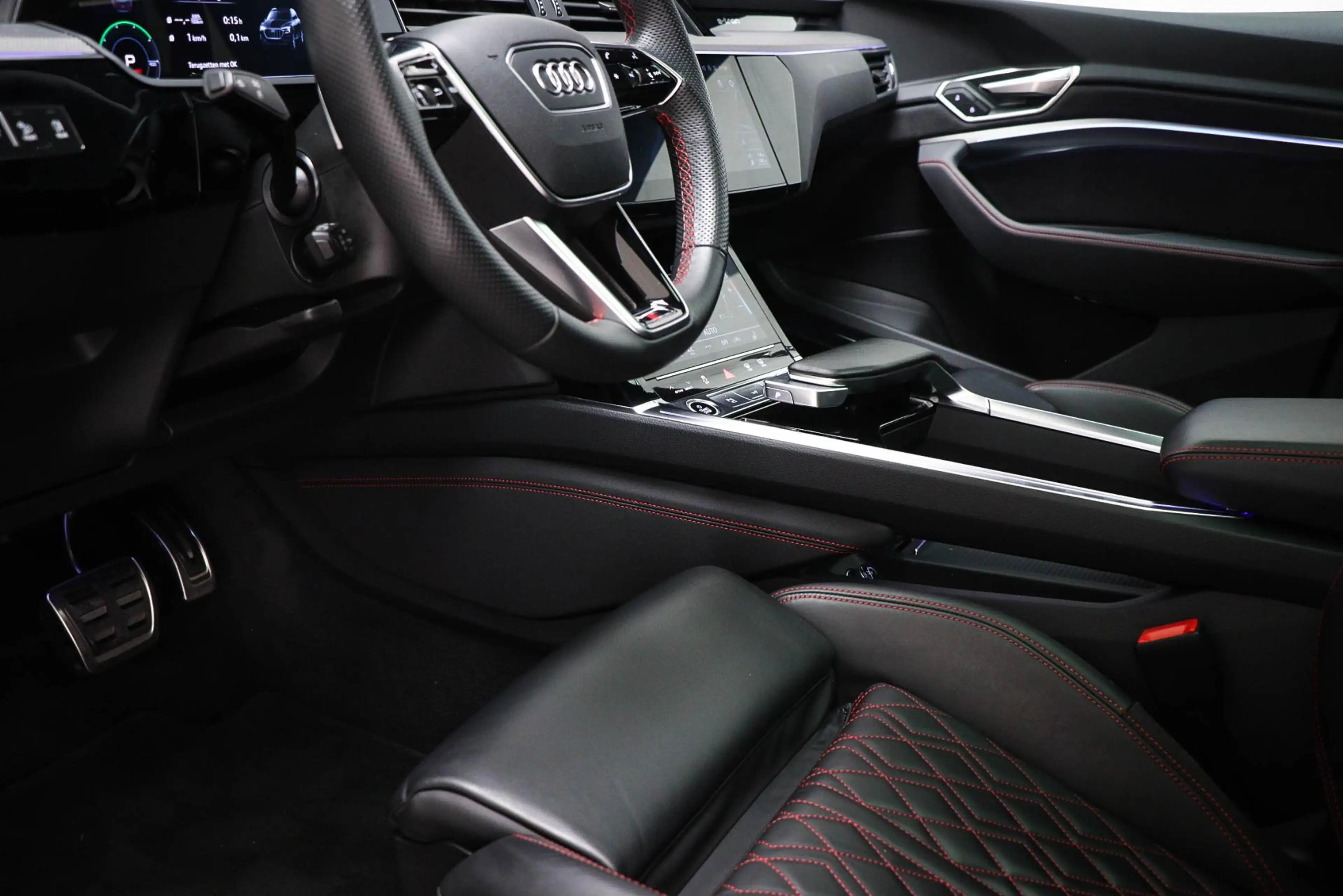Audi Q8 e-tron 55 quattro Advanced Edition 115 kWh | PANORAMADAK — photo 36