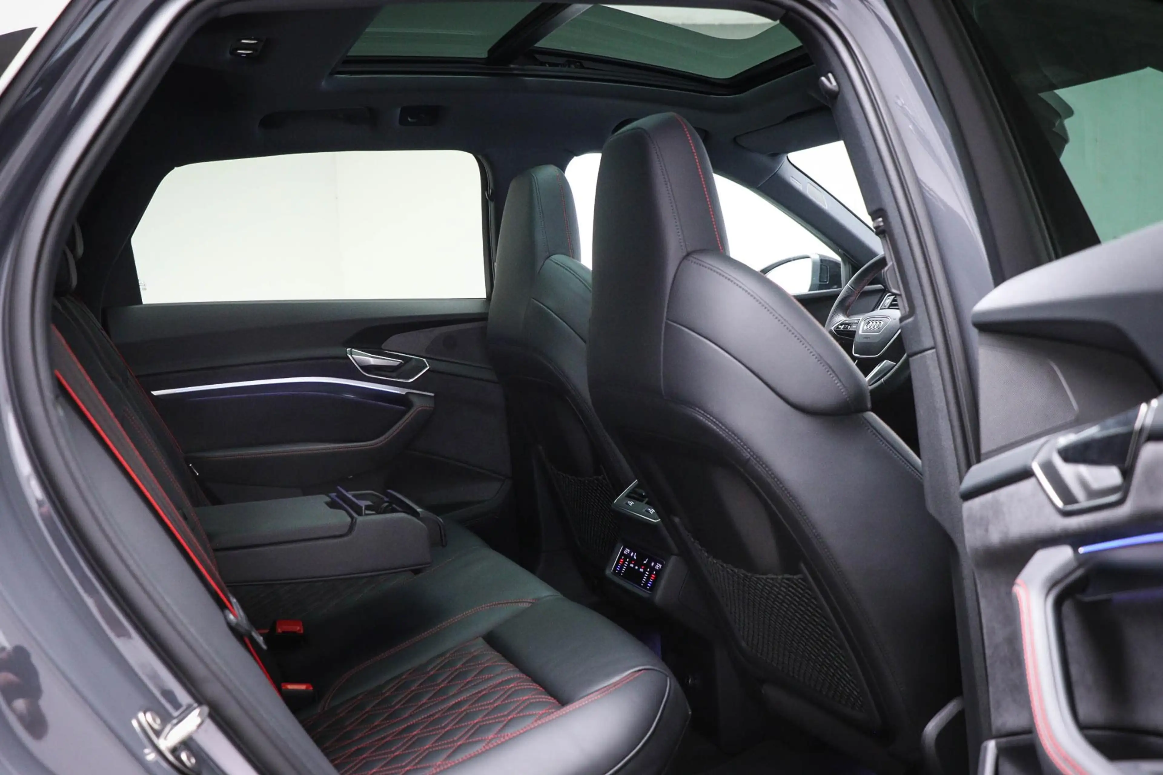 Audi Q8 e-tron 55 quattro Advanced Edition 115 kWh | PANORAMADAK — photo 16