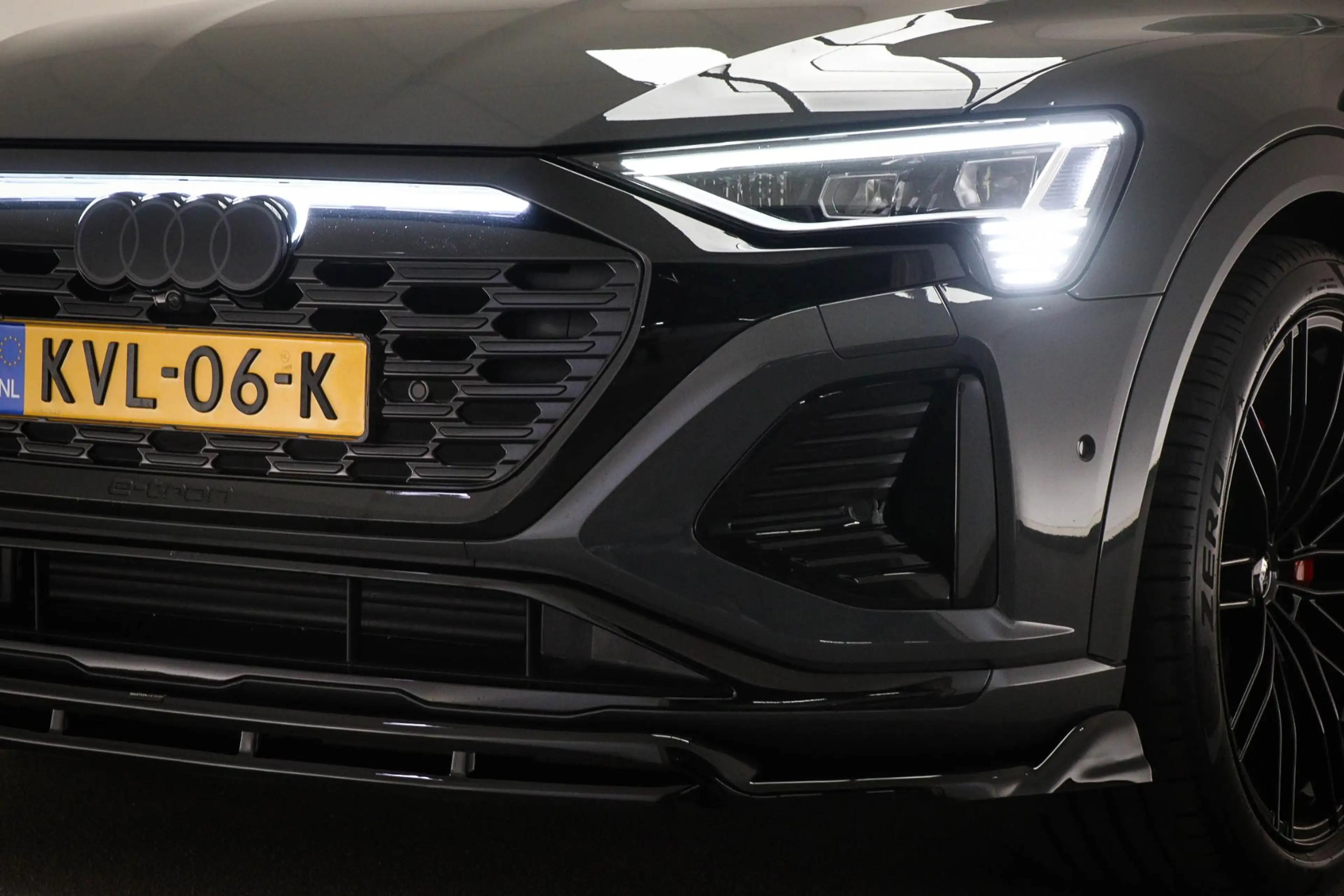 Audi Q8 e-tron 55 quattro Advanced Edition 115 kWh | PANORAMADAK — photo 24