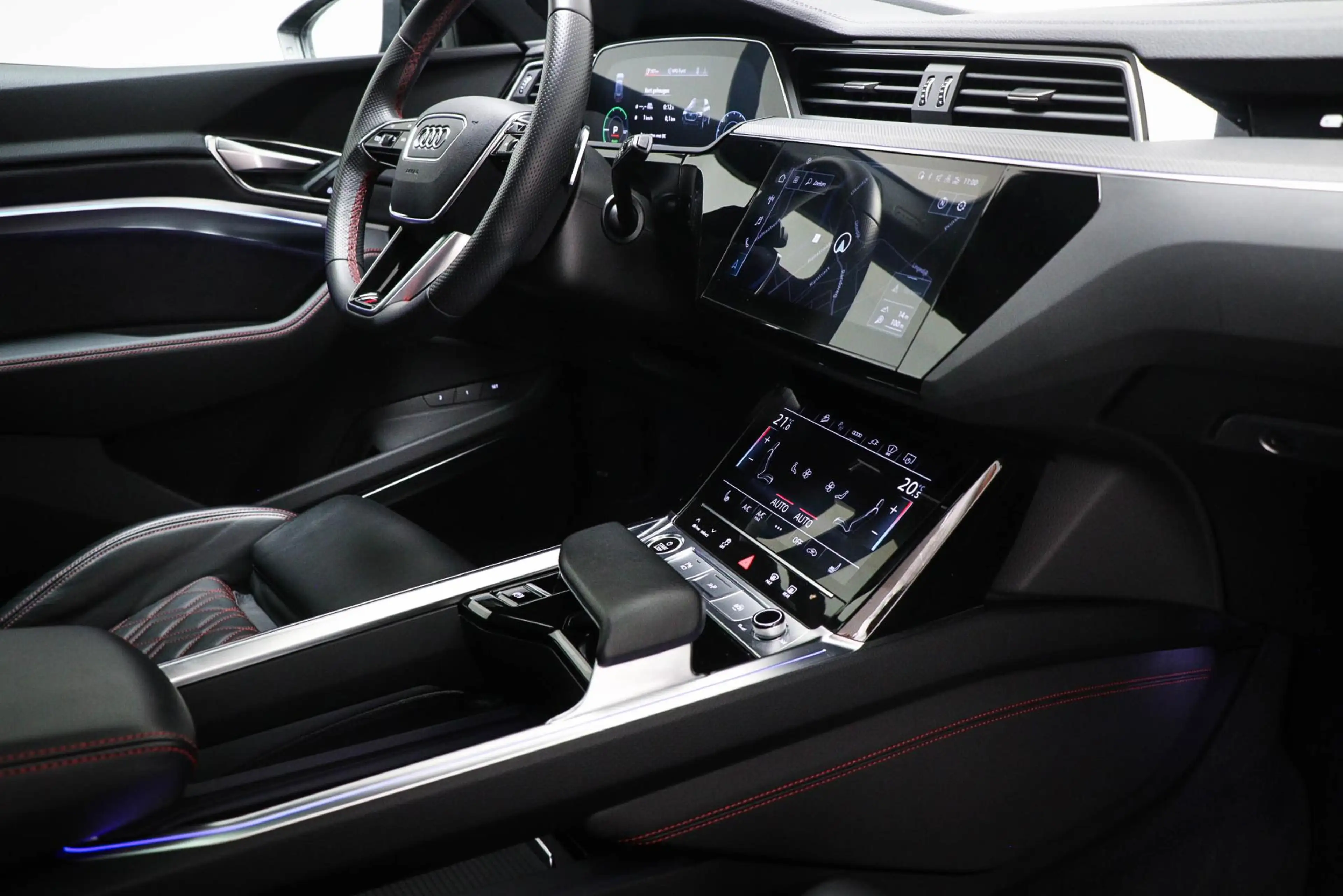 Audi Q8 e-tron 55 quattro Advanced Edition 115 kWh | PANORAMADAK — photo 3