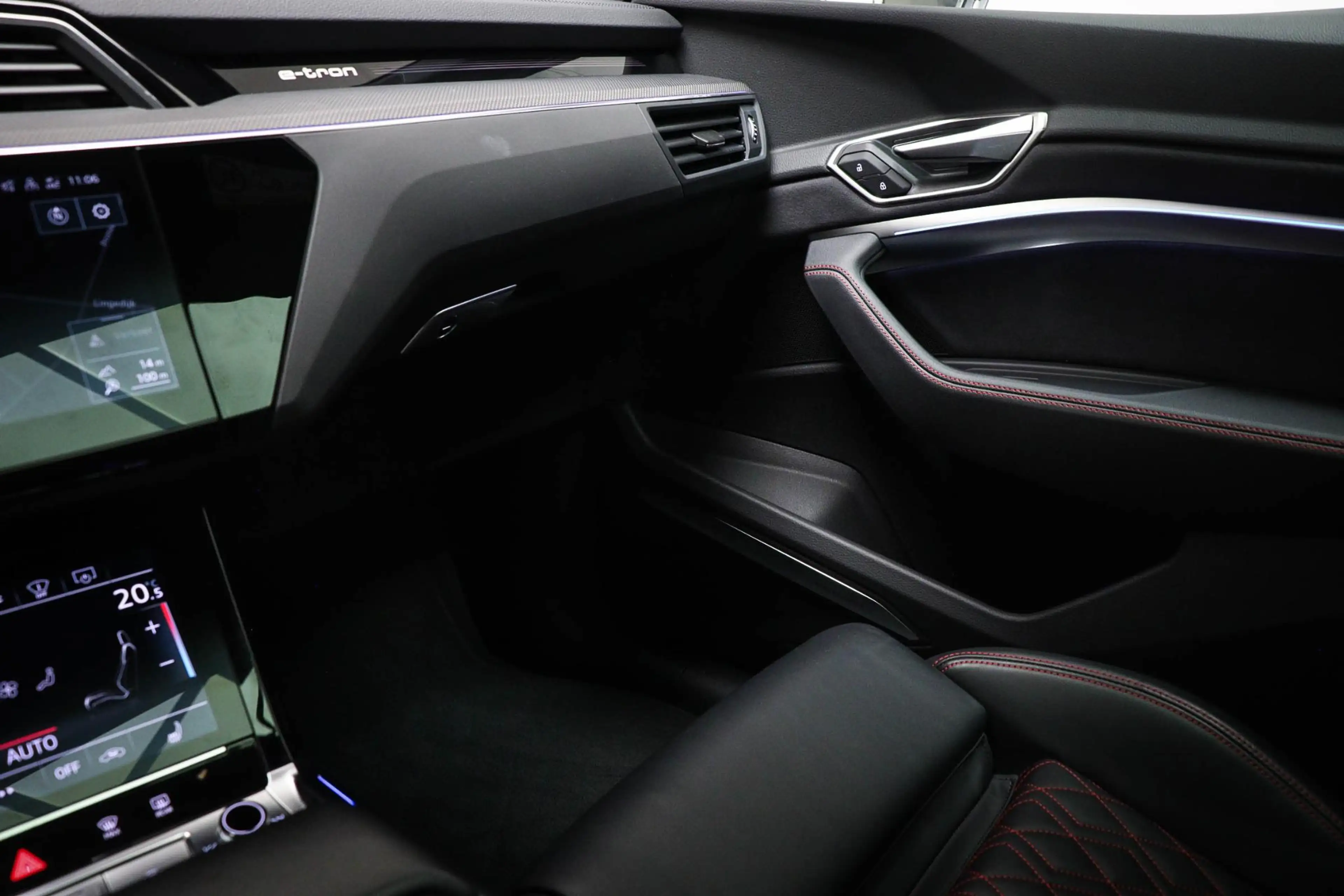 Audi Q8 e-tron 55 quattro Advanced Edition 115 kWh | PANORAMADAK — photo 42