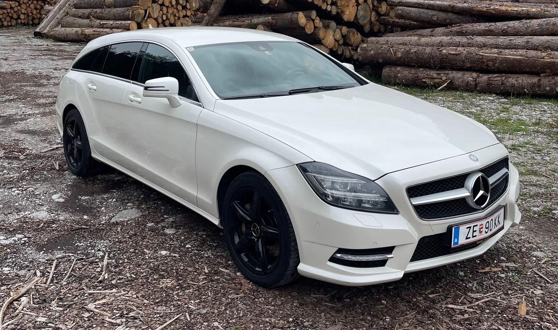 Mercedes-Benz CLS 350 Shooting Brake CDI 4Matic 7G-TRONIC Edition 1 Weiß - 1