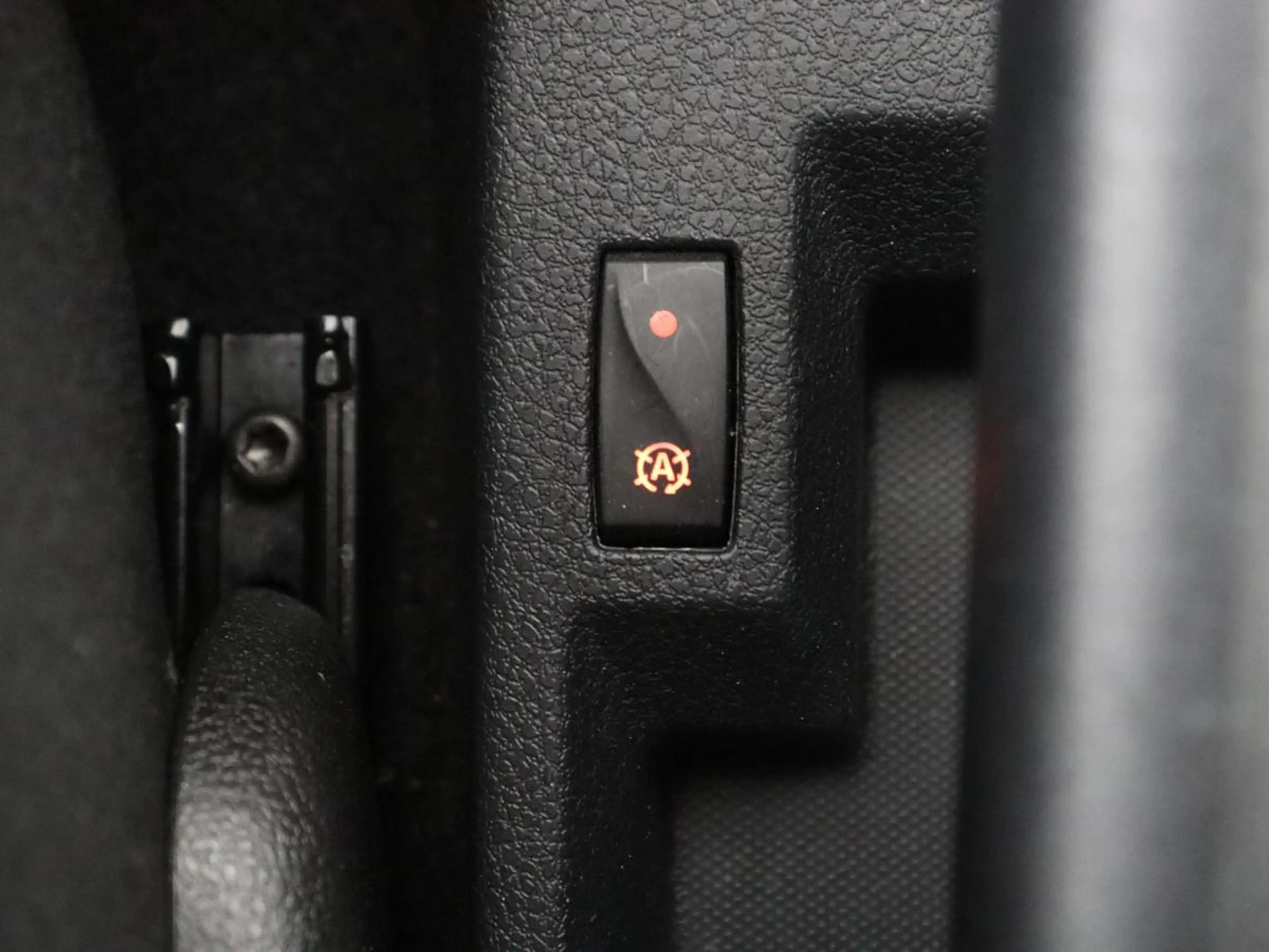 Dacia Logan MCV 1.0 TCe Bi-Fuel Stepway Serie Limitee 15th Ann — photo 14