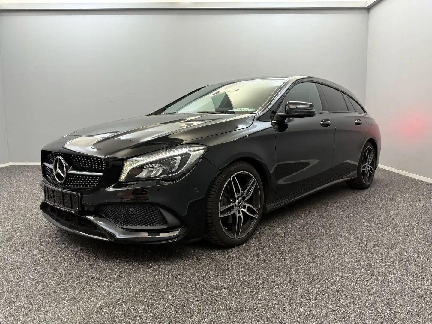 Mercedes-Benz CLA 180 AMG*PANO*LED*KAMERA*NAVI* Noir - 1