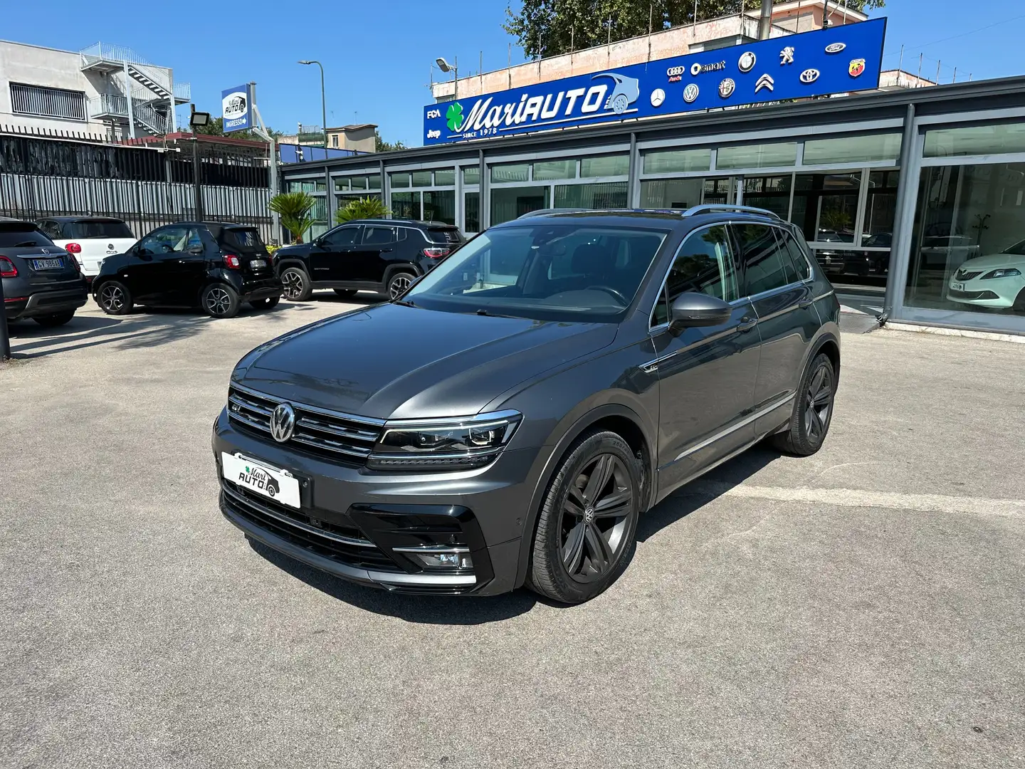 Volkswagen Tiguan Tiguan  2.0 tdi Advanced R-Line 150cv dsg Grigio - 2