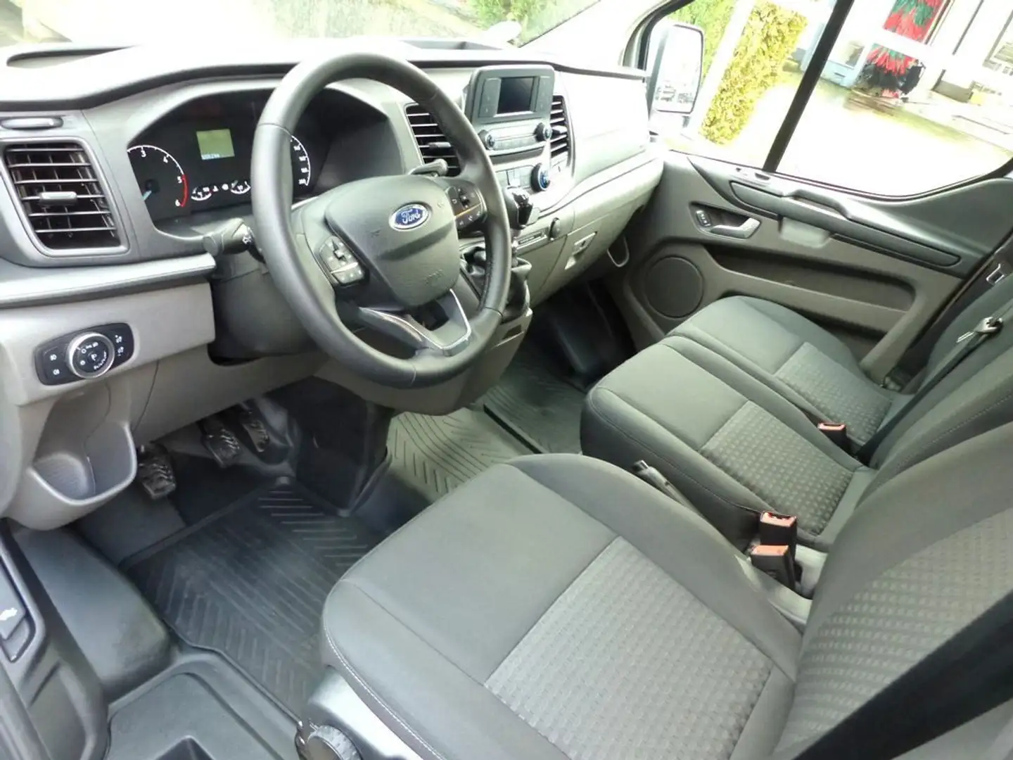 Ford Transit Custom 320 2.0 EcoBlue 130 L1H1 Combi Trend Bianco - 1