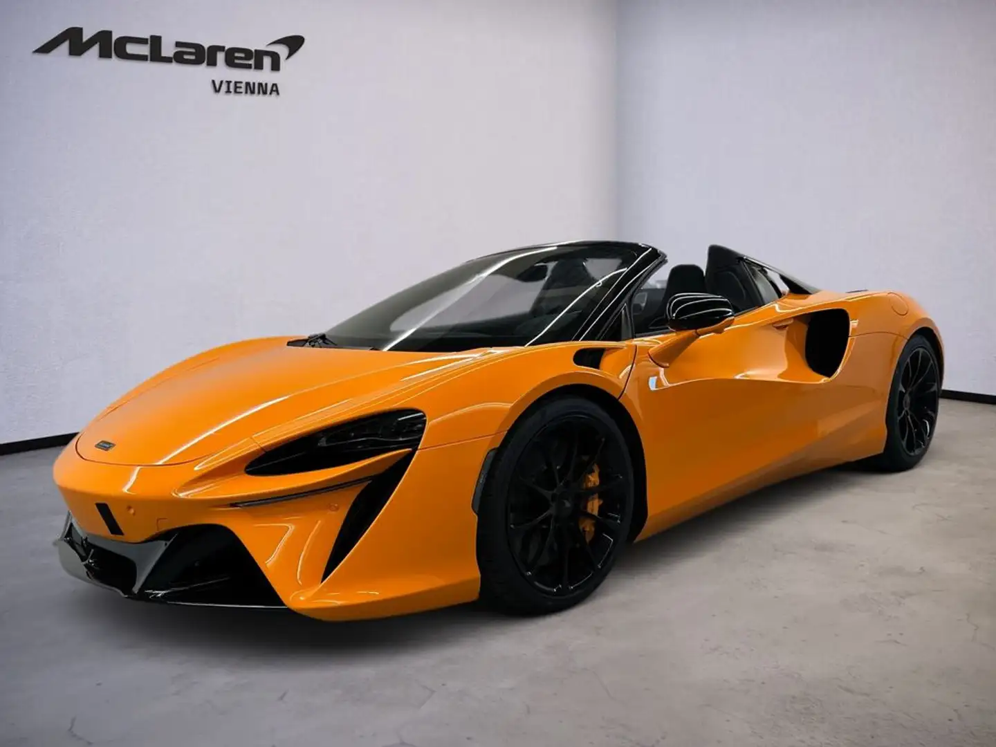 McLaren Artura Artura Spider - McLaren Orange Orange - 1