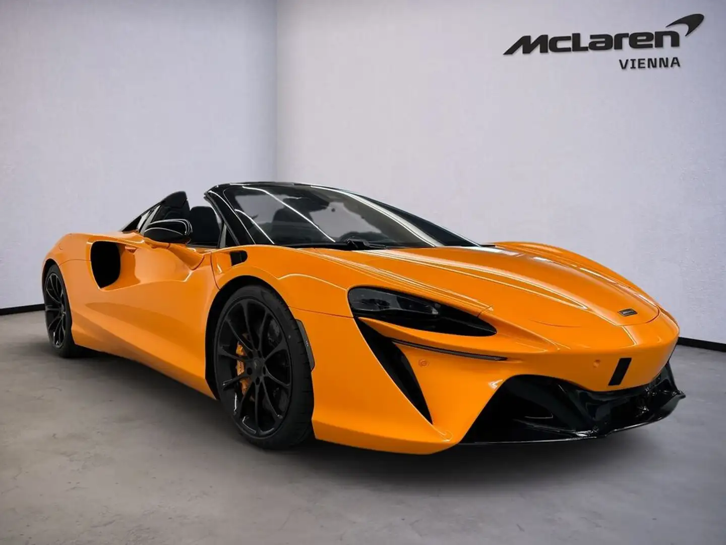 McLaren Artura Artura Spider - McLaren Orange Orange - 2