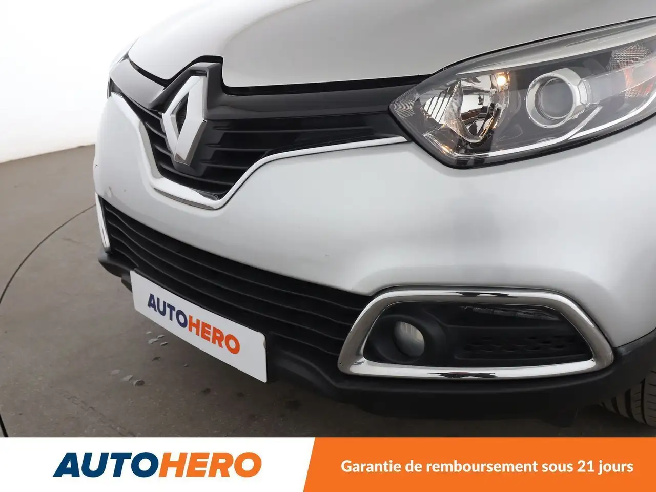Renault Captur — photo 28