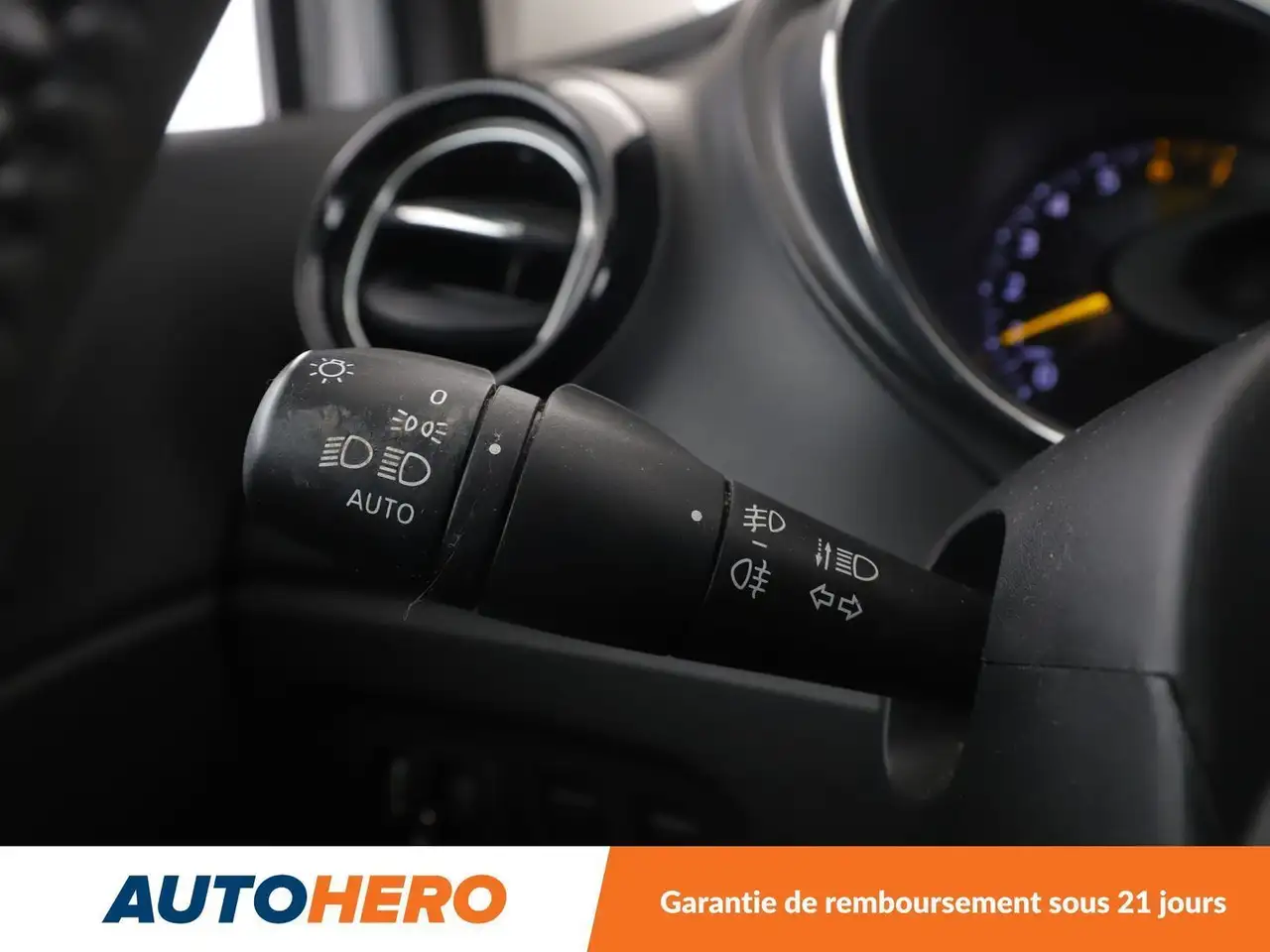 Renault Captur — photo 26