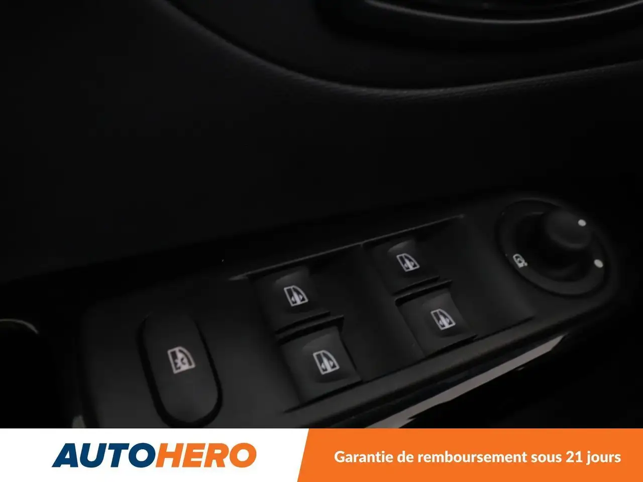 Renault Captur — photo 27