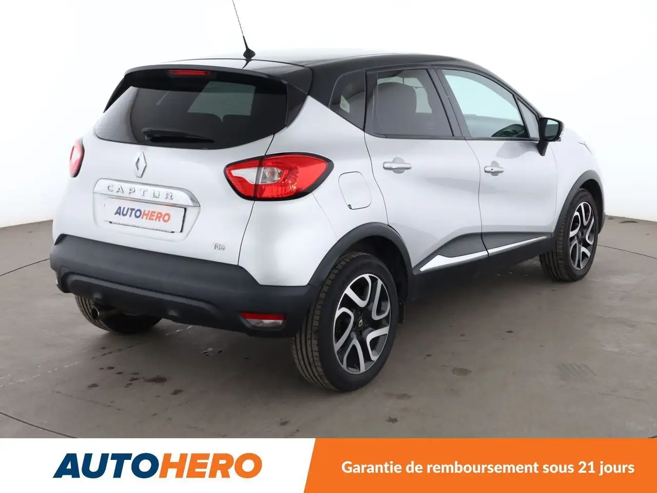Renault Captur — photo 6