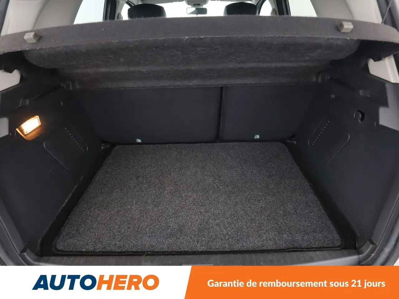 Renault Captur — photo 17