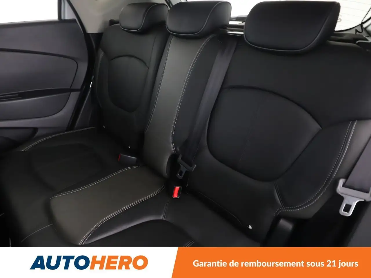 Renault Captur — photo 14