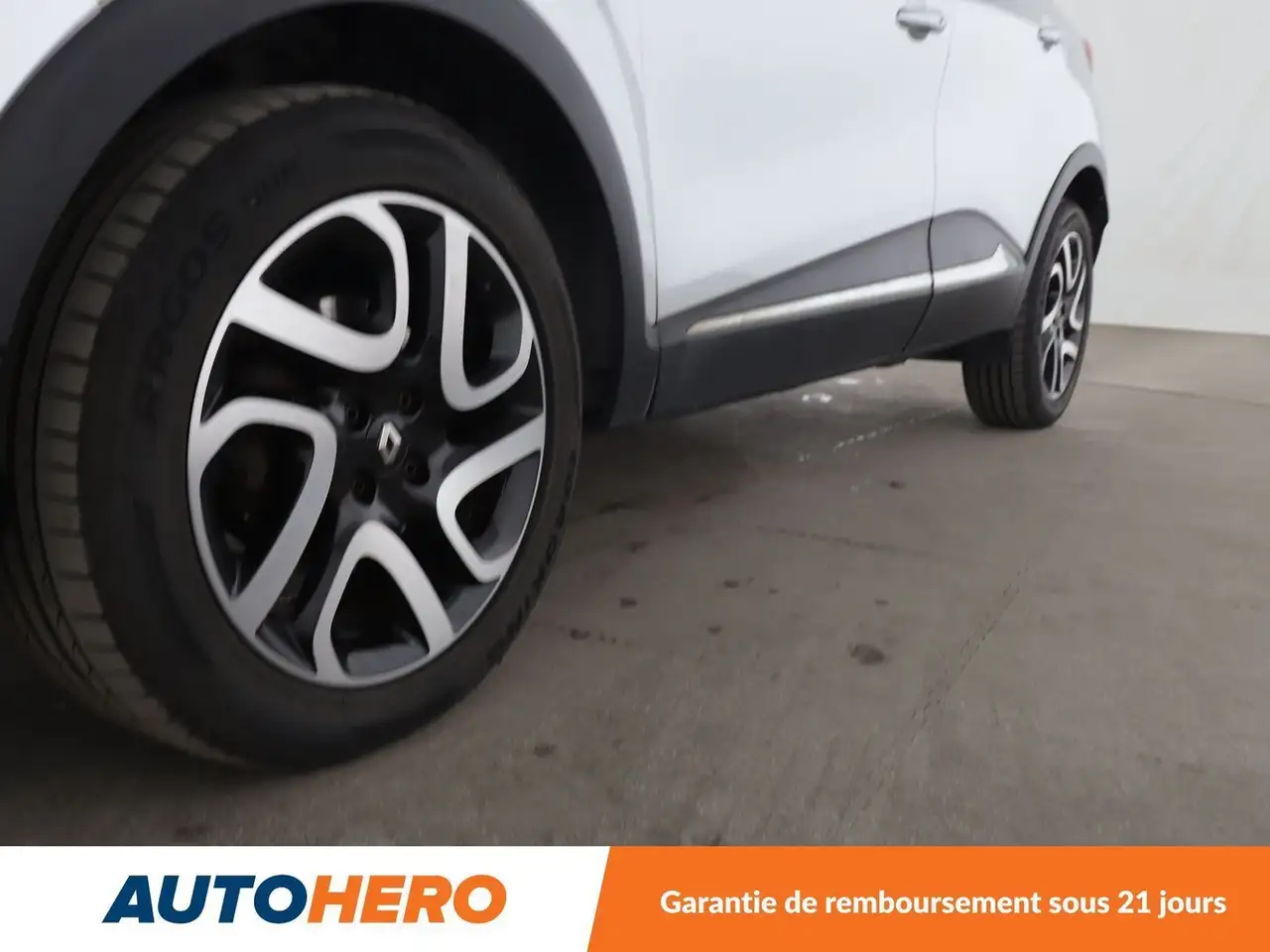 Renault Captur — photo 29