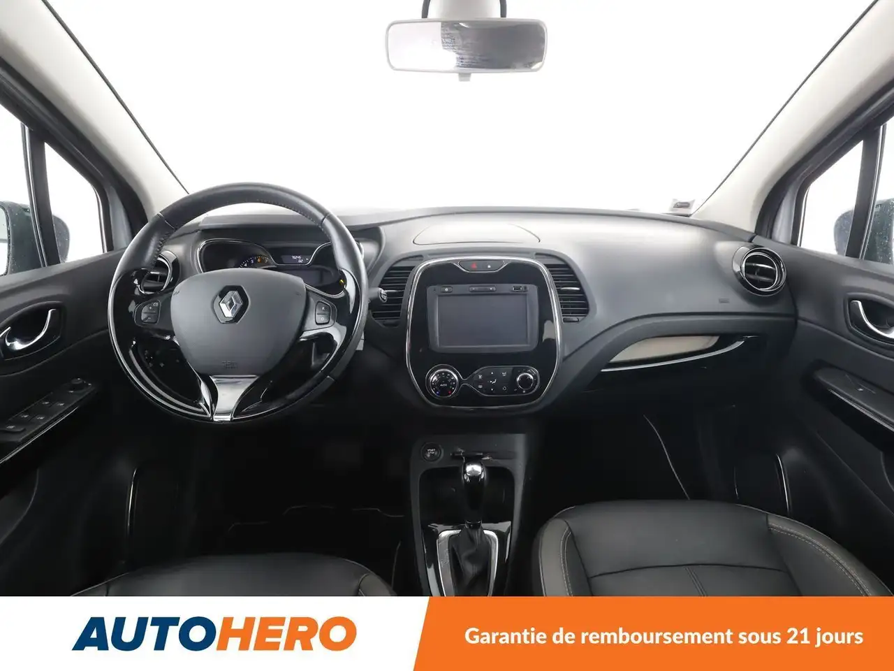 Renault Captur — photo 12