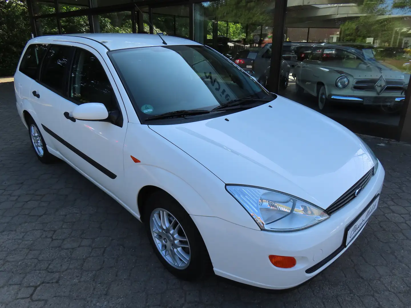 Ford Focus Turnier 1.6 Ambiente *nur 67 TKM*1.Hand*Scheckheft Blanc - 1
