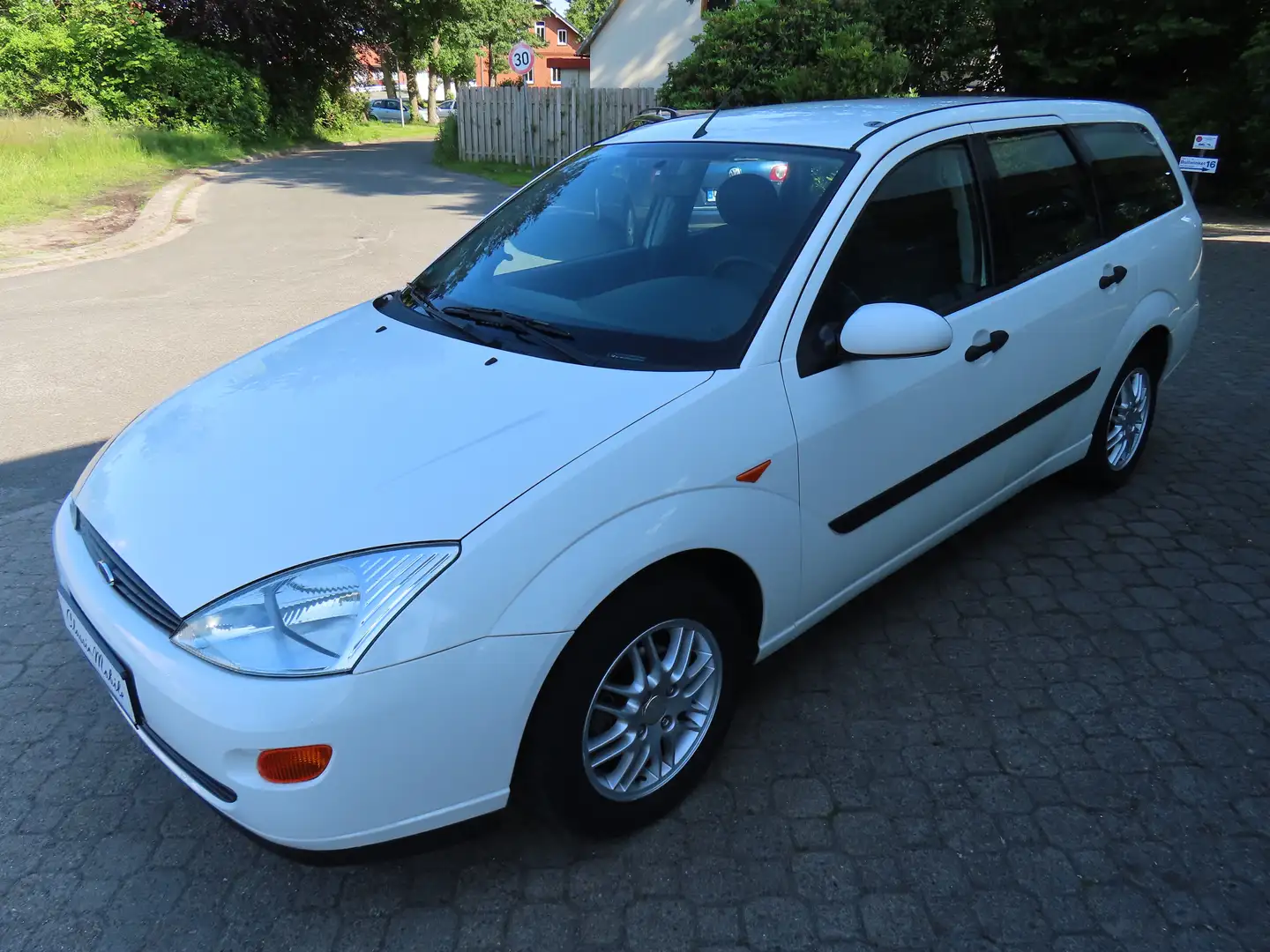Ford Focus Turnier 1.6 Ambiente *nur 67 TKM*1.Hand*Scheckheft Blanc - 2