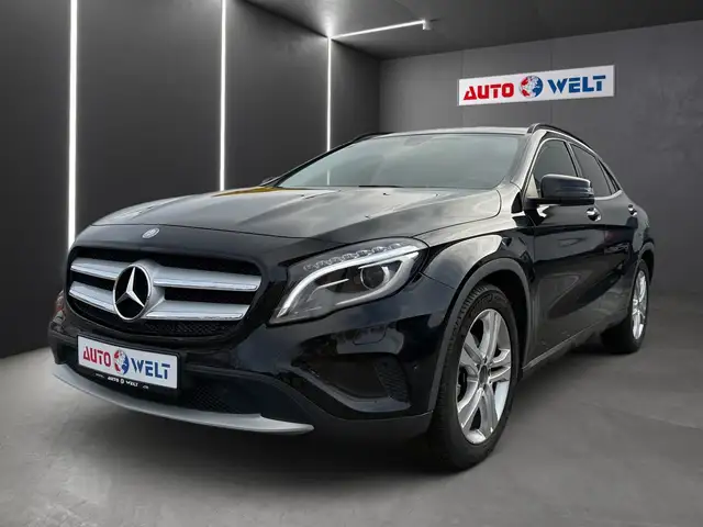 Mercedes-Benz GLA 200 Automatik Bi-Xenon Navi Tempomat PDC USB