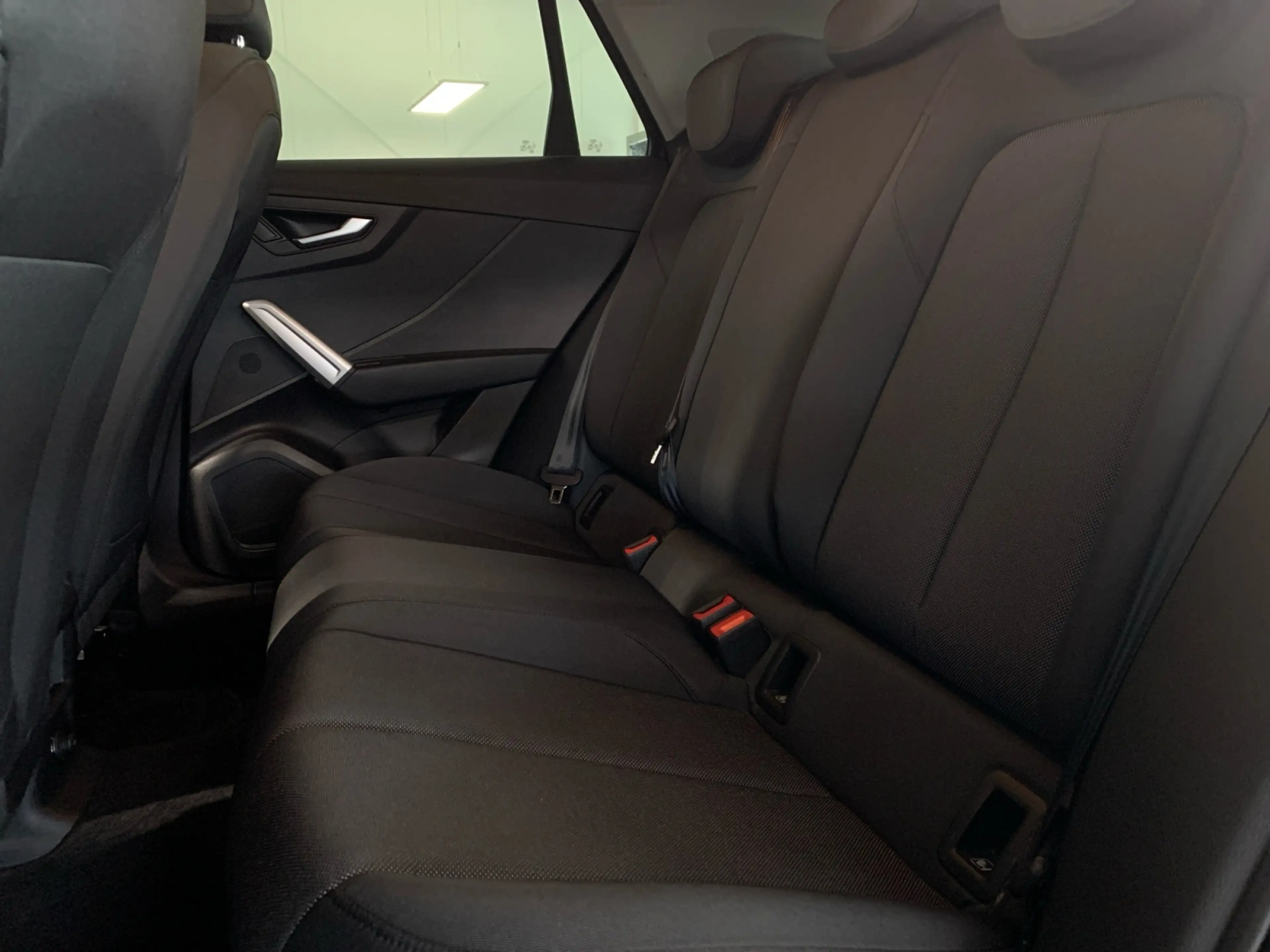 Audi Q2 advanced 30 TFSI NAVI KAMERA SHZ LED PDC — photo 11