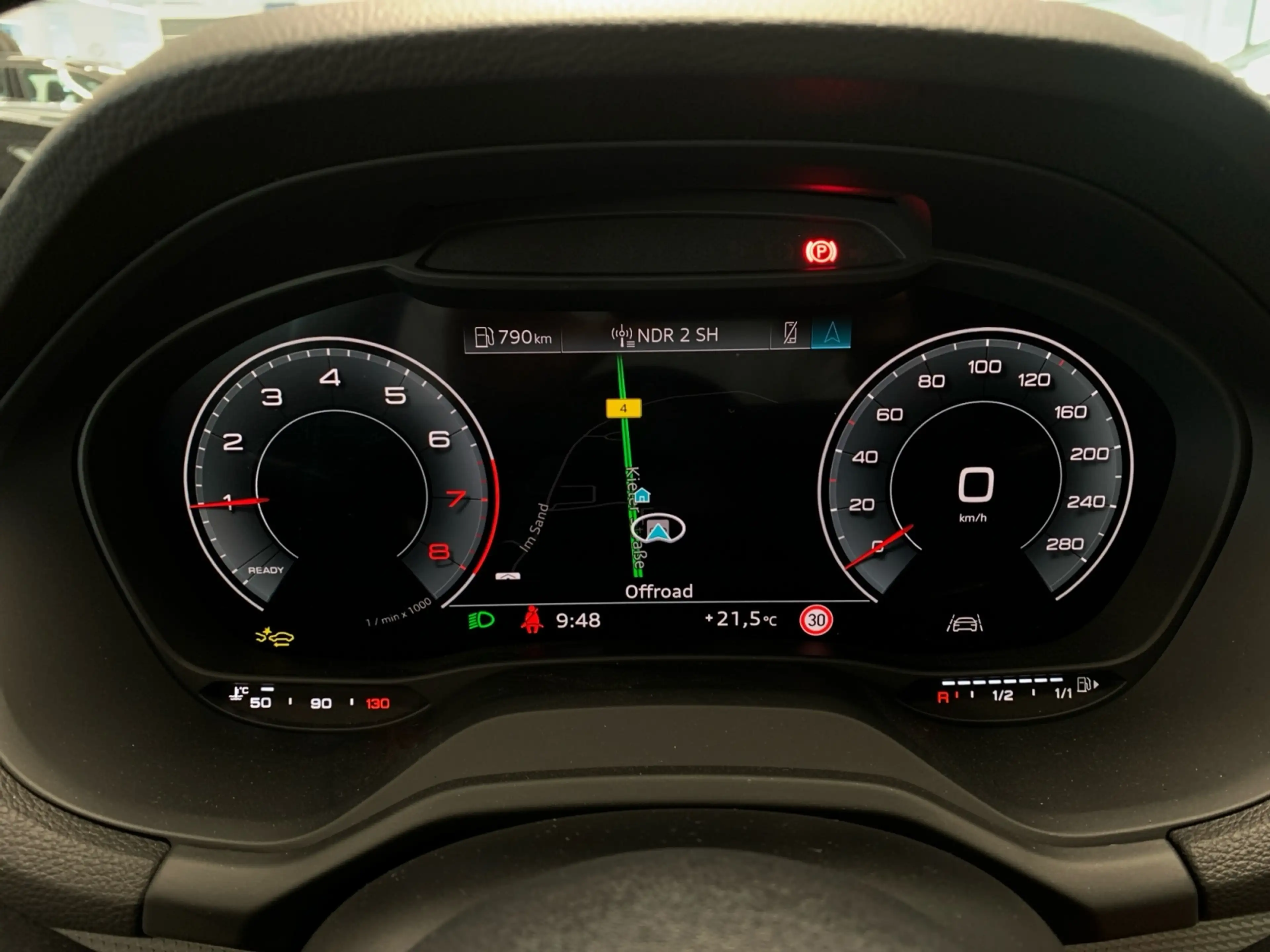 Audi Q2 advanced 30 TFSI NAVI KAMERA SHZ LED PDC — photo 15