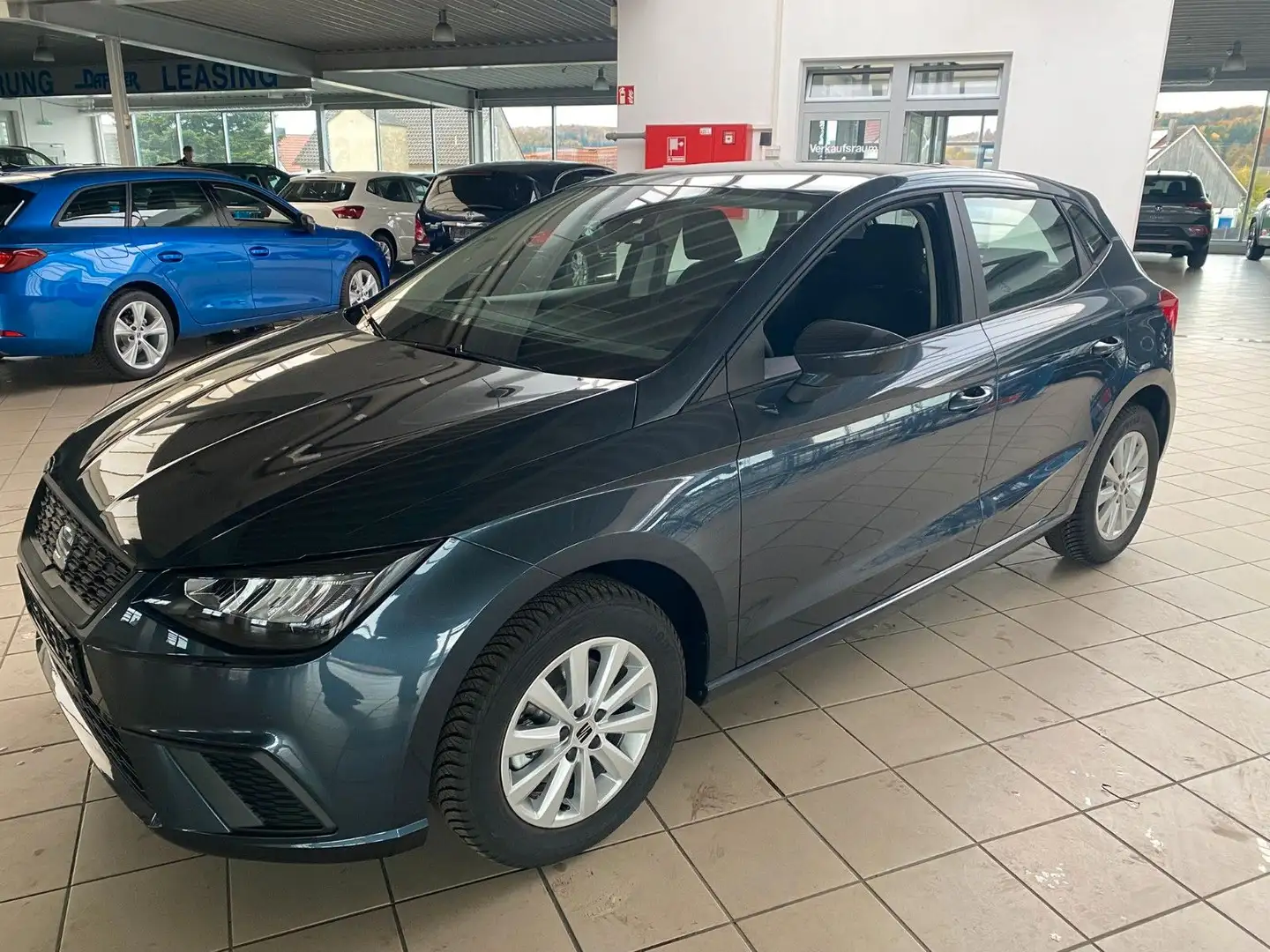 SEAT Ibiza 1.0 TSI 85kW Style DSG/DAB/SZHZG/PDC Gris - 2
