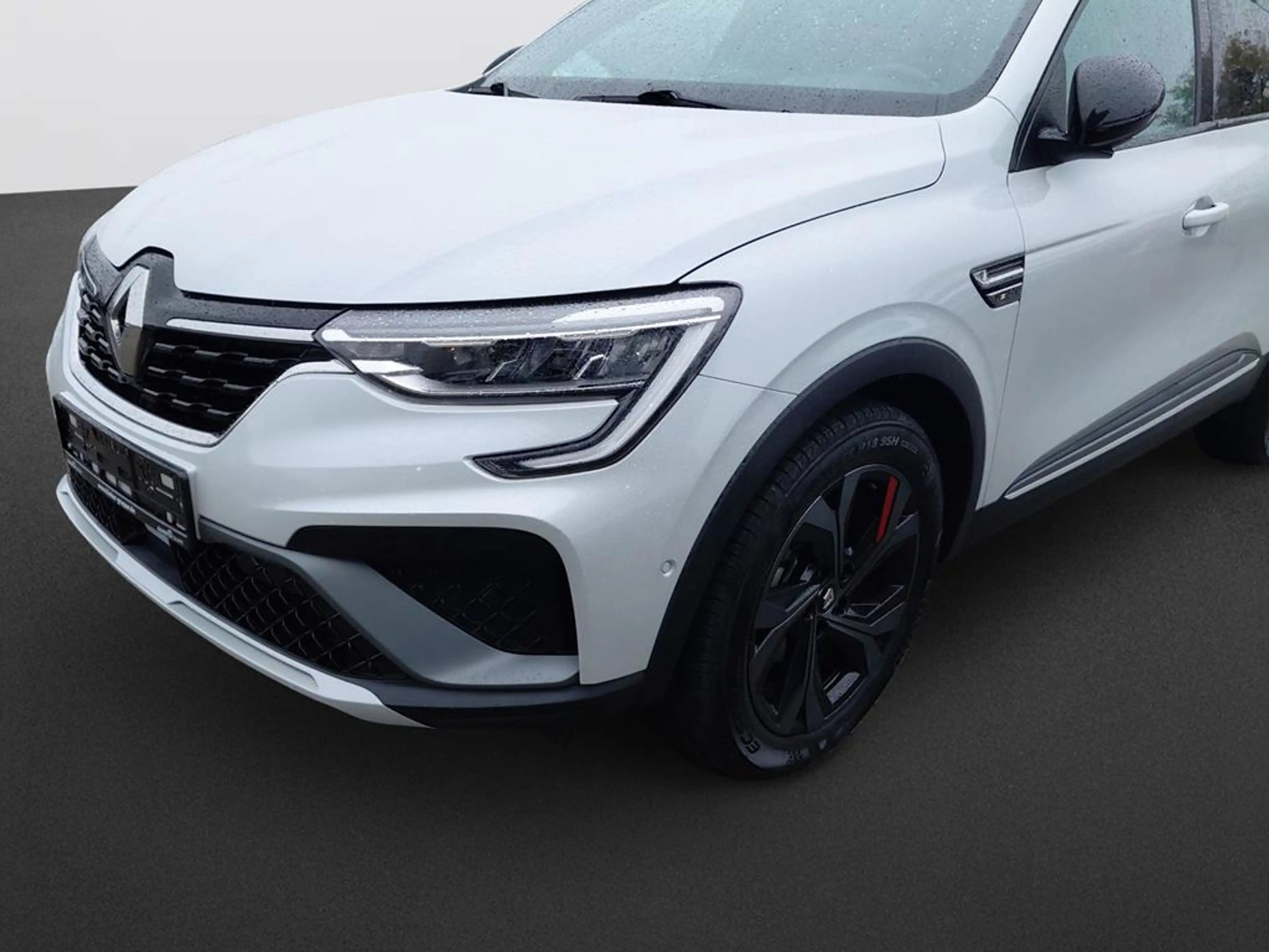 Renault Arkana R.S. LINE E-TECH Hybrid 145 (MY22) — photo 11