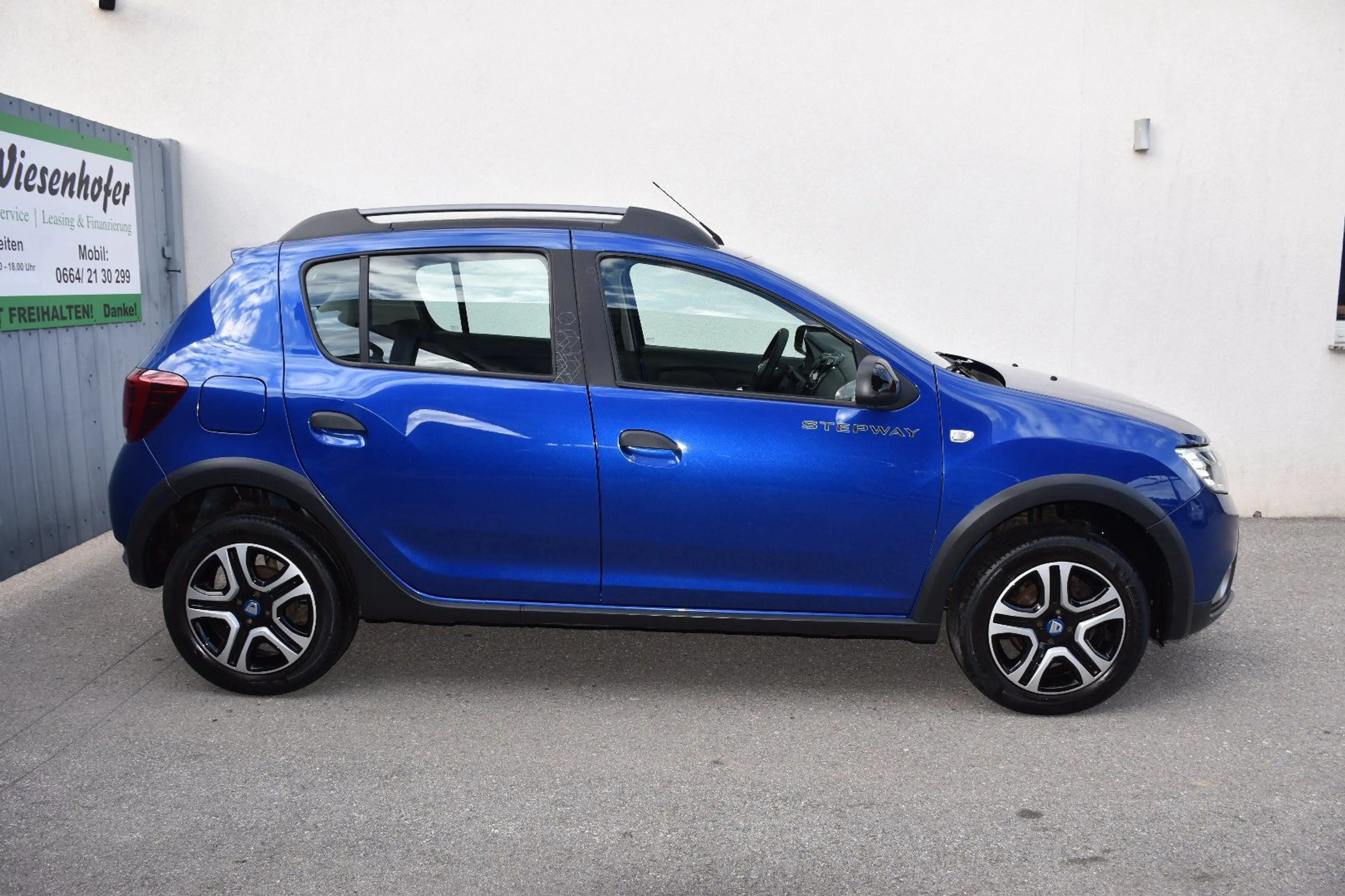 Dacia Sandero II 0.9 TCe 90 eco² Celebration / Service NEU / An — photo 3