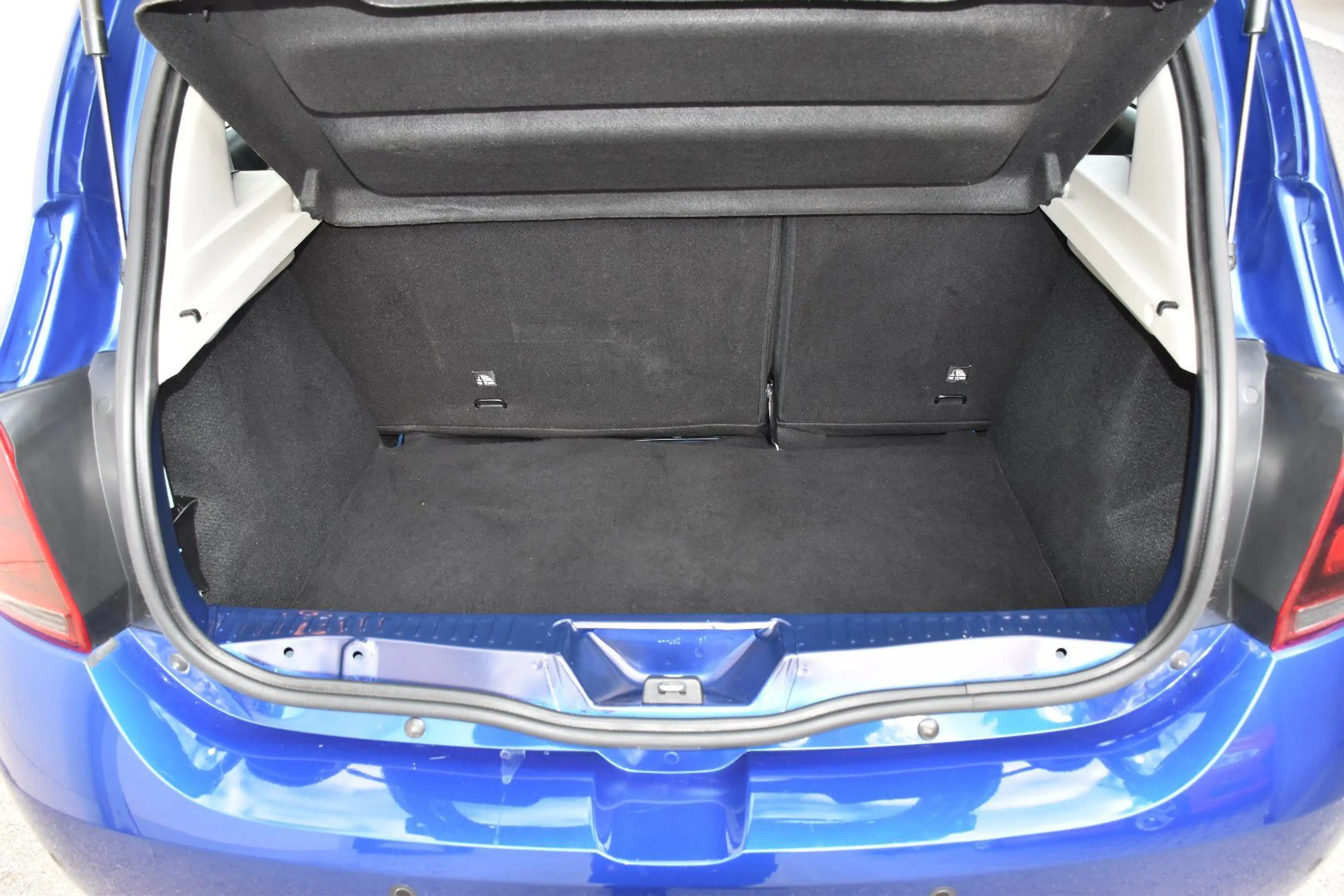 Dacia Sandero II 0.9 TCe 90 eco² Celebration / Service NEU / An — photo 15