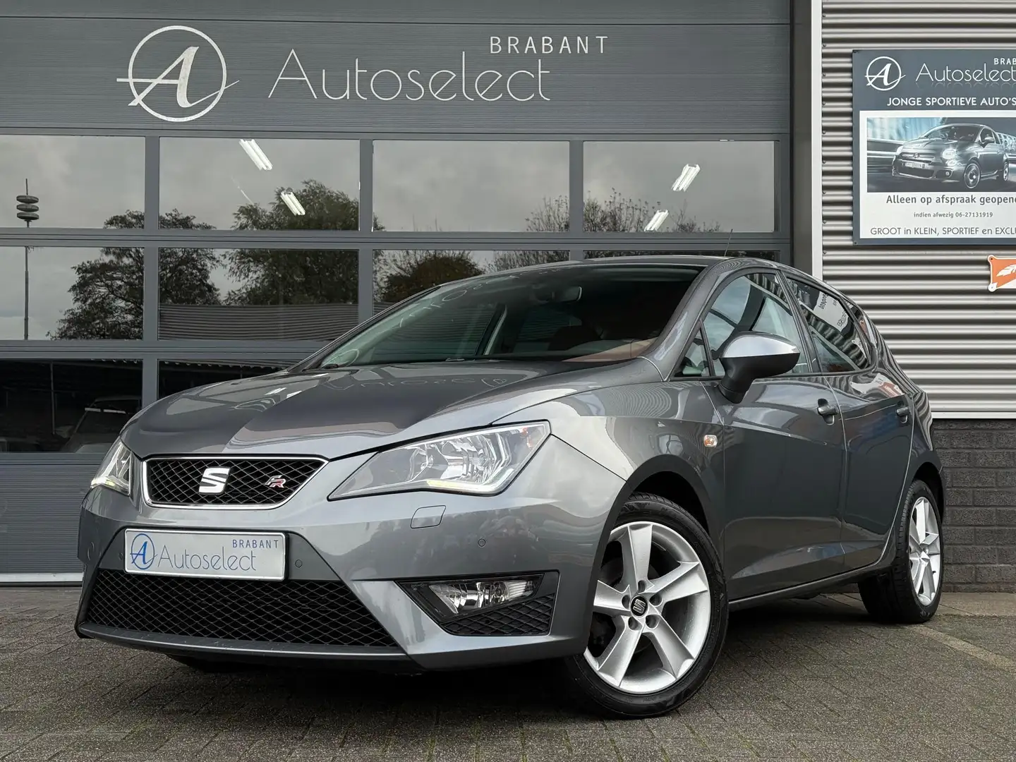 SEAT Ibiza 1.2 TSI FR Clima Cruise Bluetooth Gris - 1